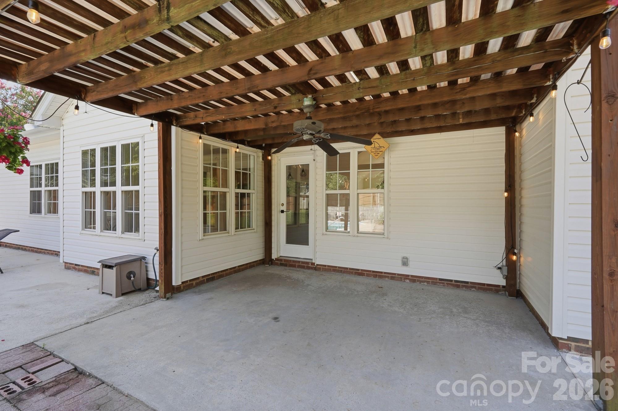7877 Sedgebrook Drive E — Stanley