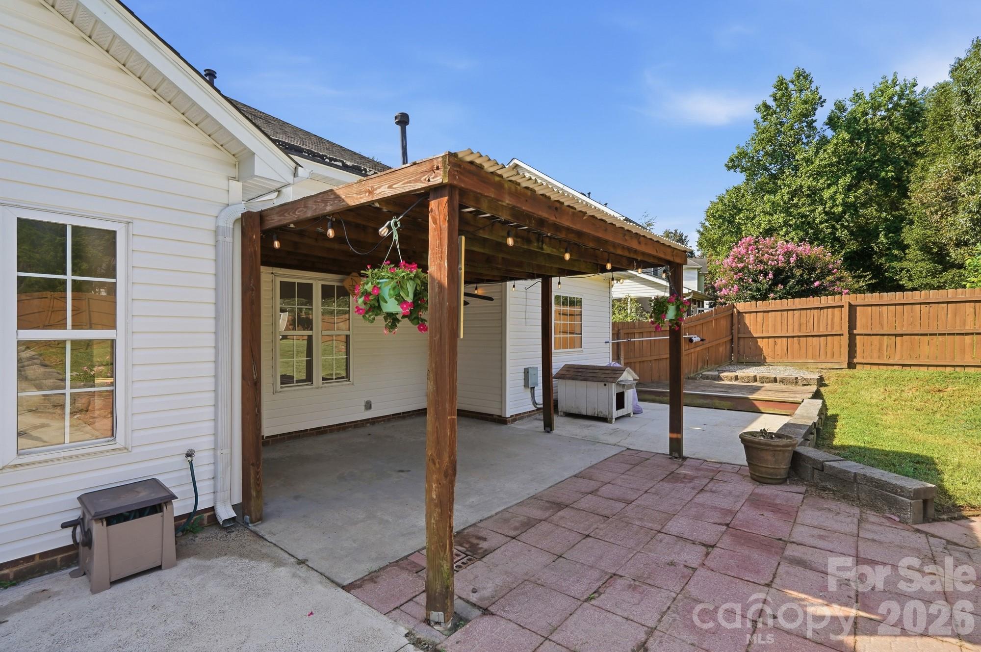 7877 Sedgebrook Drive E — Stanley
