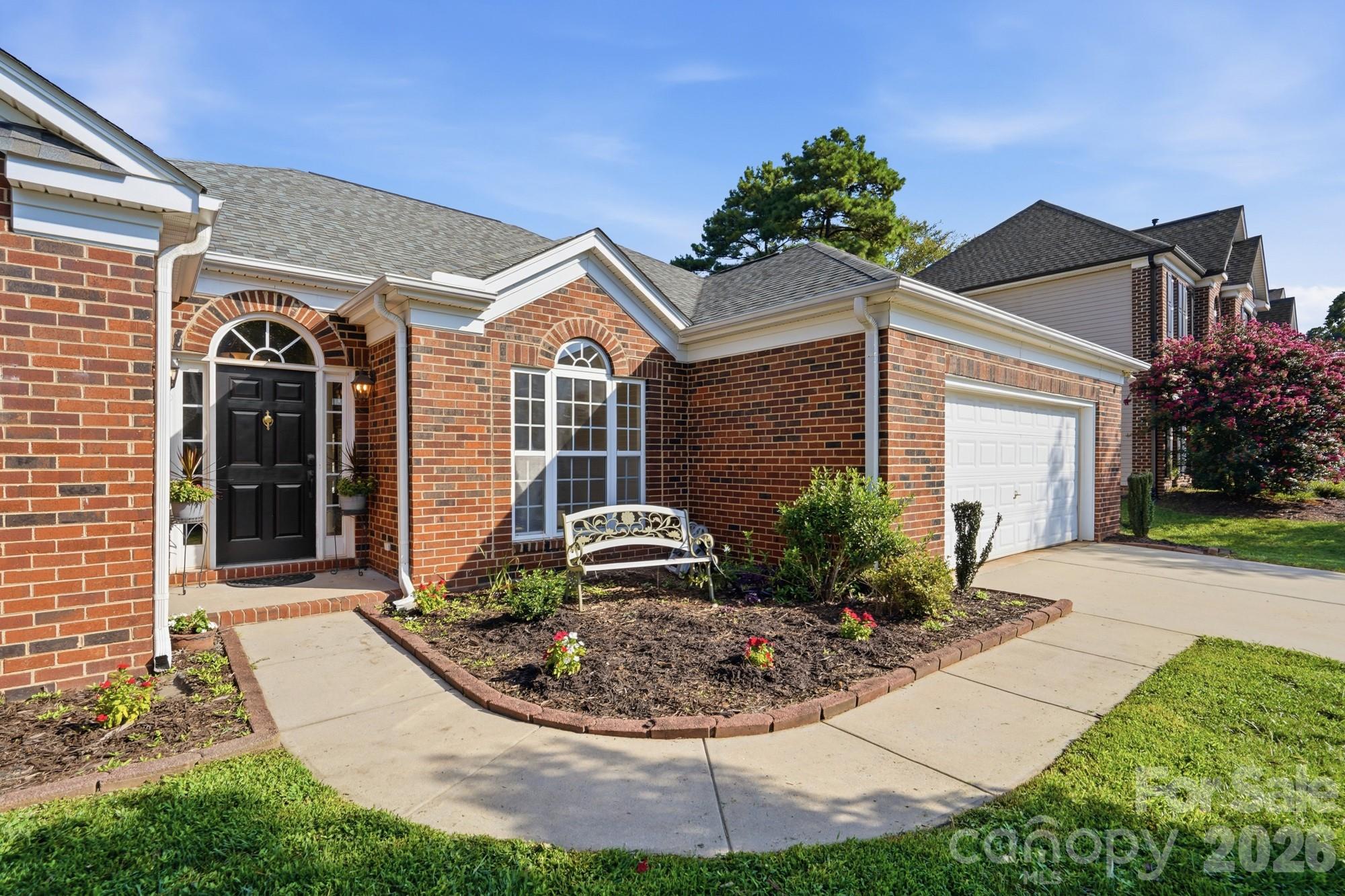 7877 Sedgebrook Drive E — Stanley