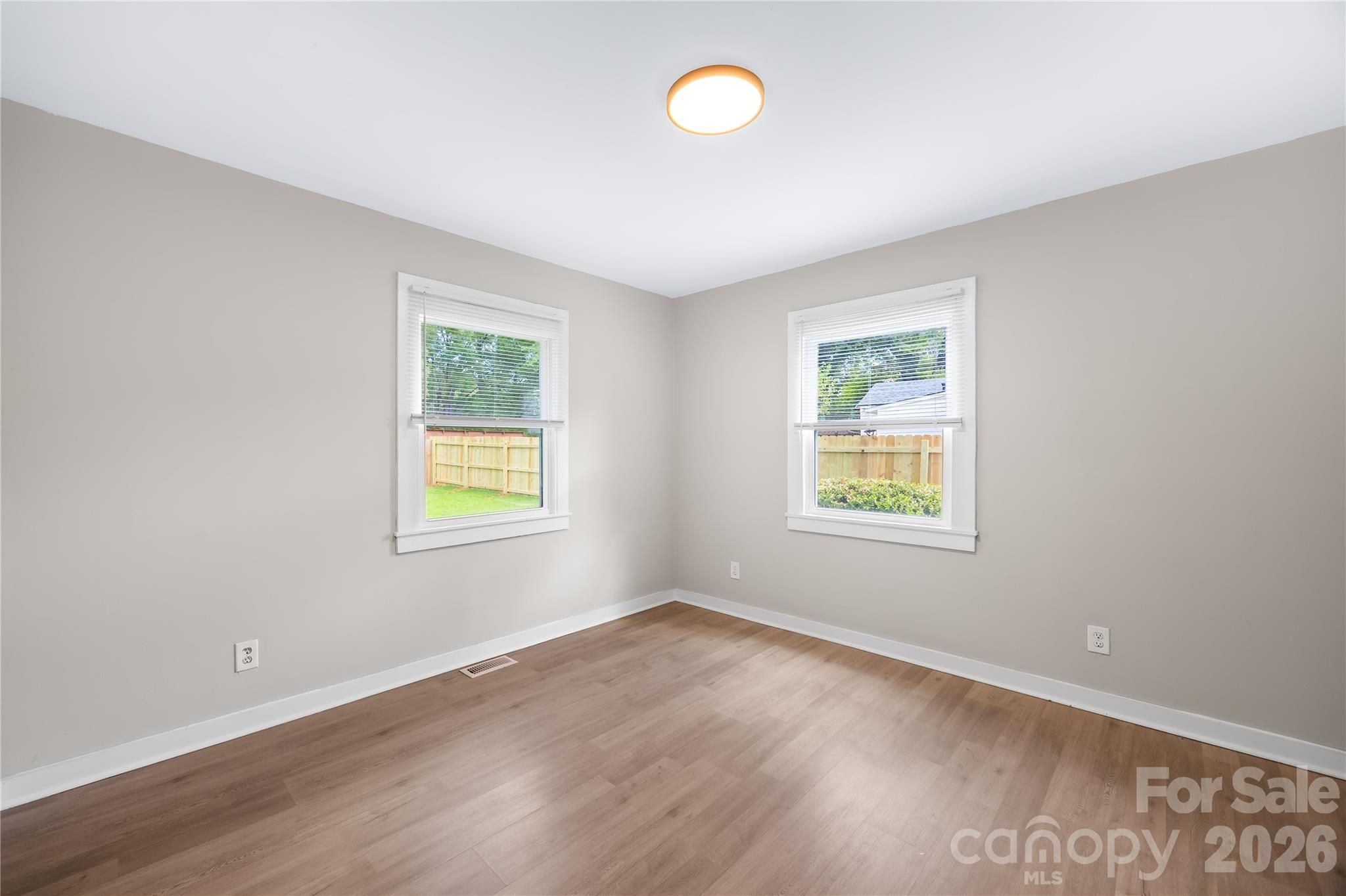 227 N Magnolia Street — Mooresville
