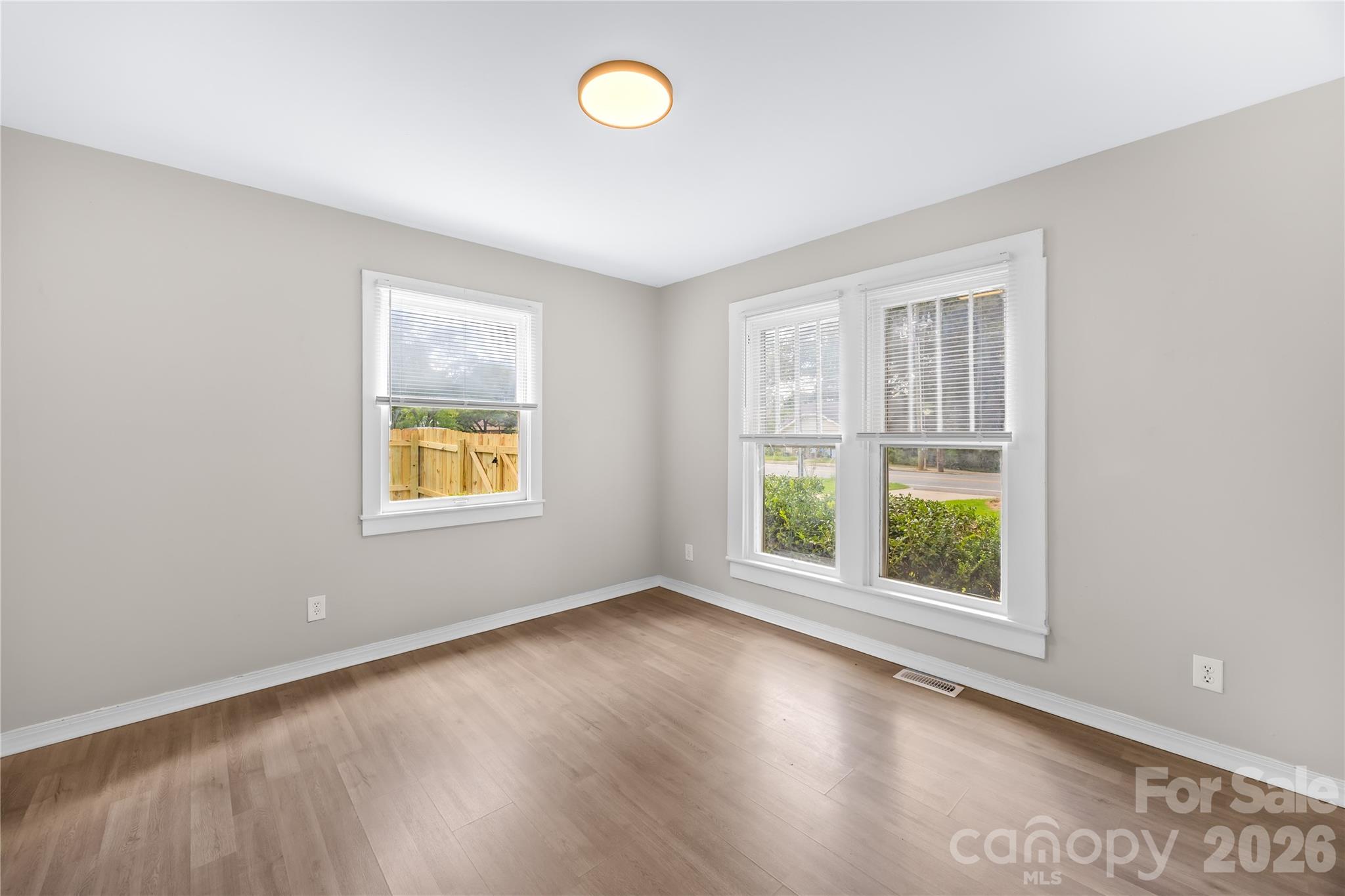 227 N Magnolia Street — Mooresville