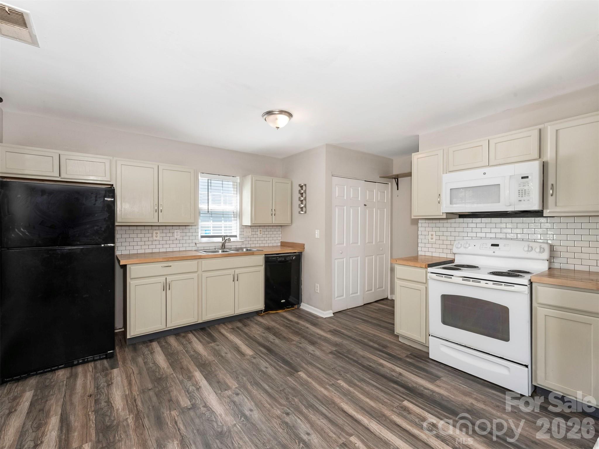 2710 Blackberry Ridge Lane — Charlotte