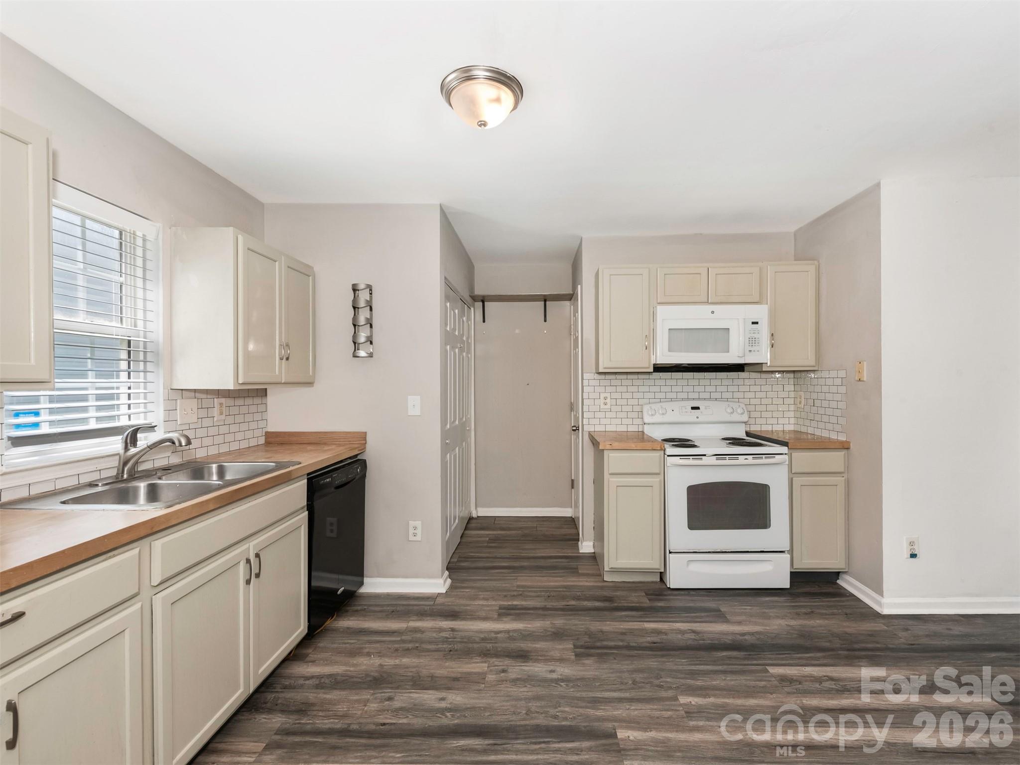 2710 Blackberry Ridge Lane — Charlotte