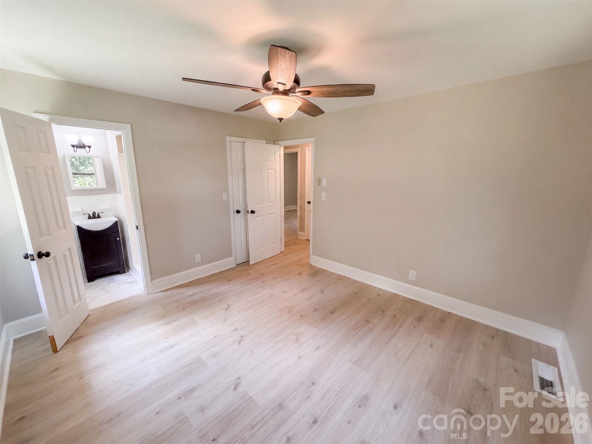 8519 Denbur Drive — Charlotte