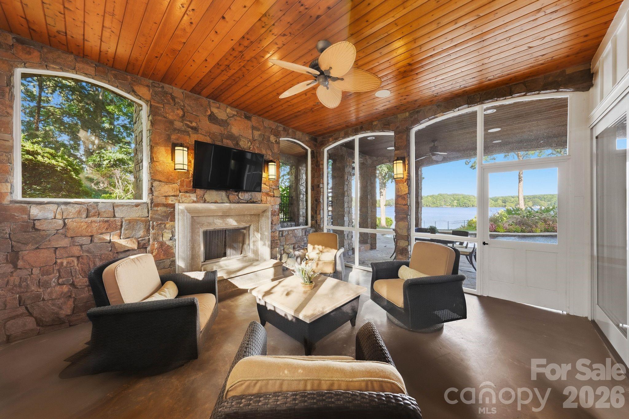 18802 Balmore Pines Lane — Cornelius