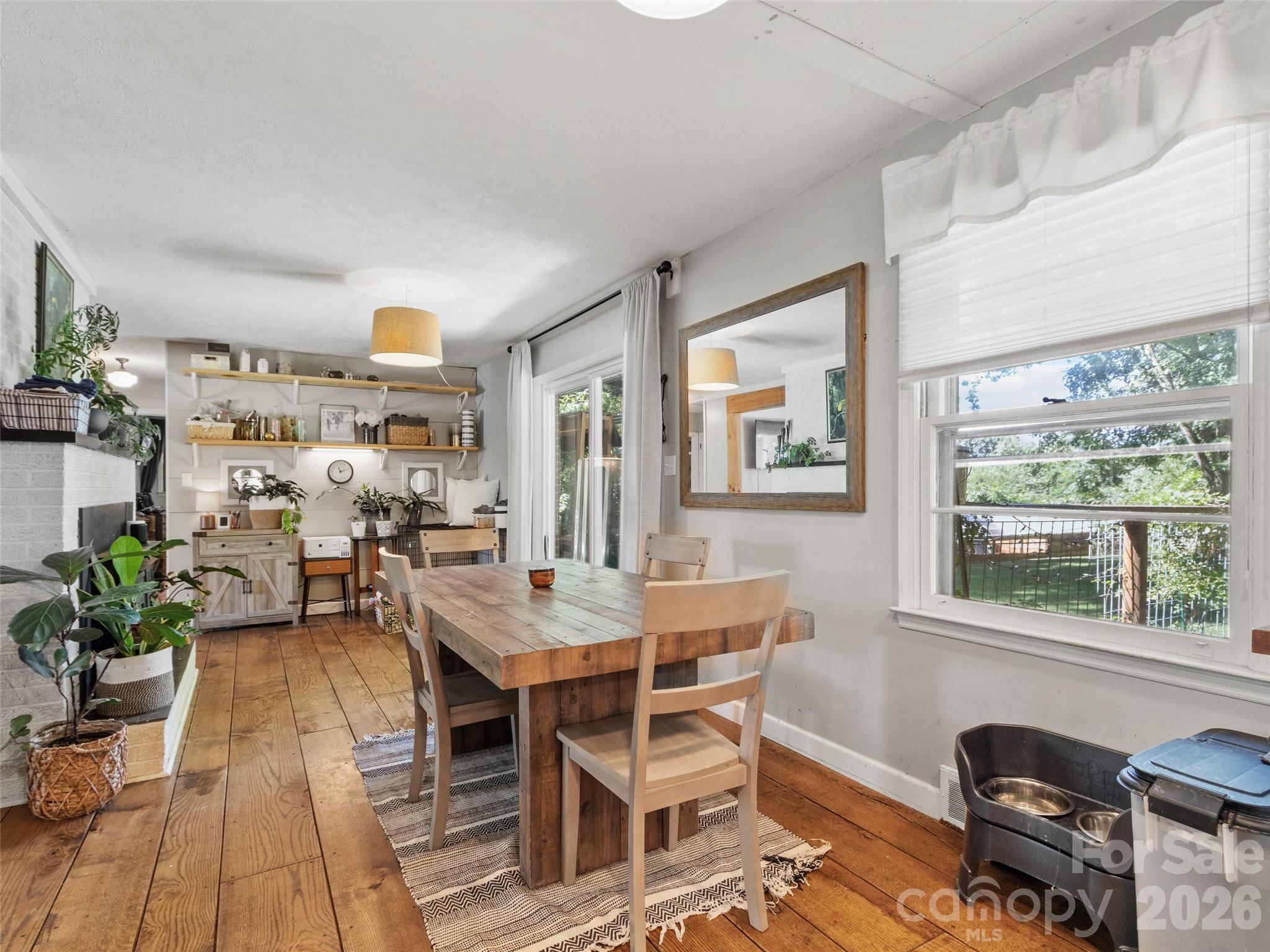 38 Crowell Road — Asheville