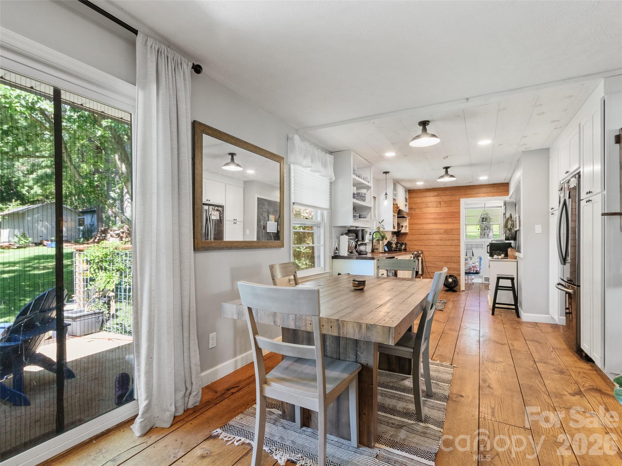 38 Crowell Road — Asheville