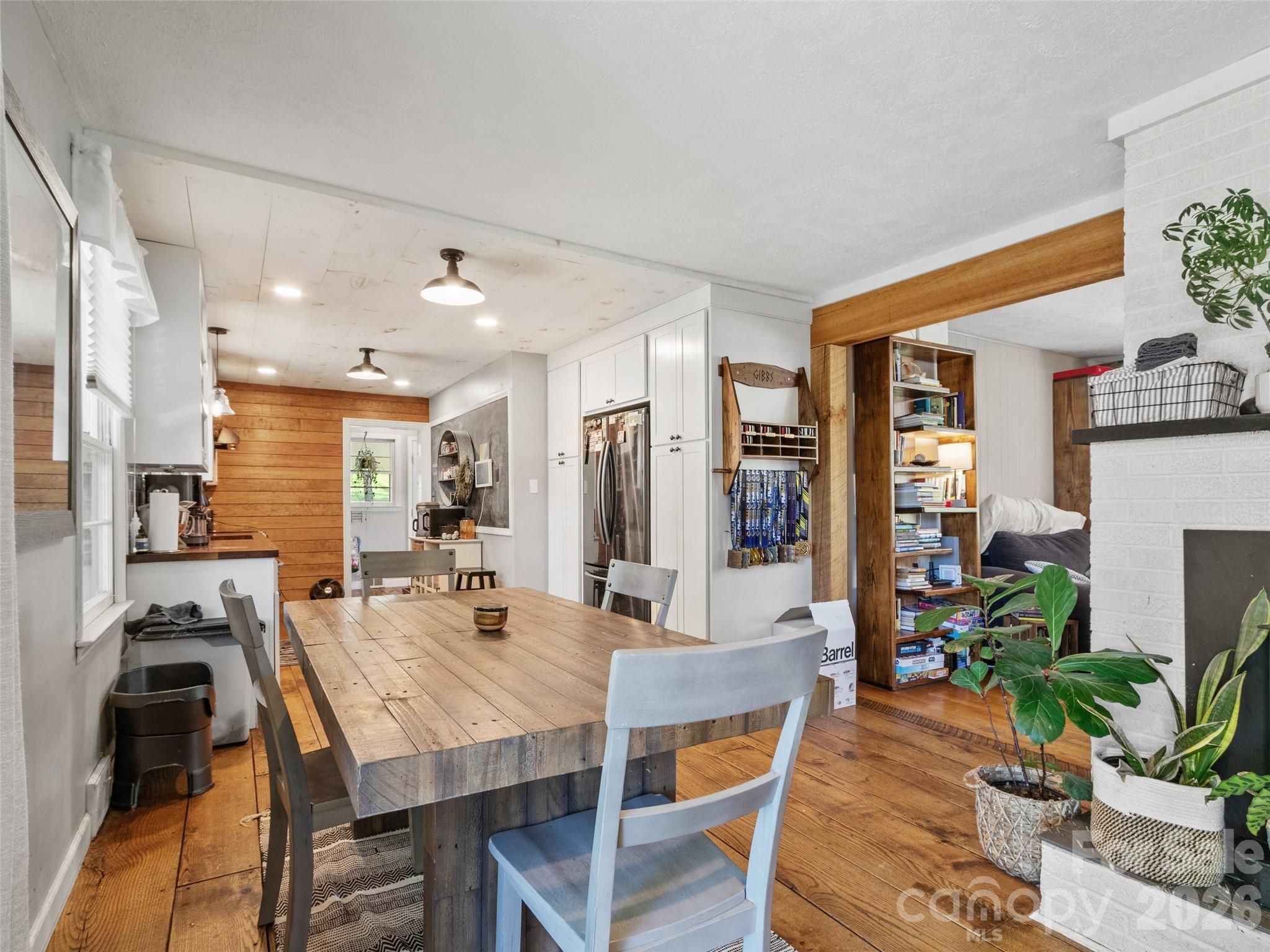 38 Crowell Road — Asheville