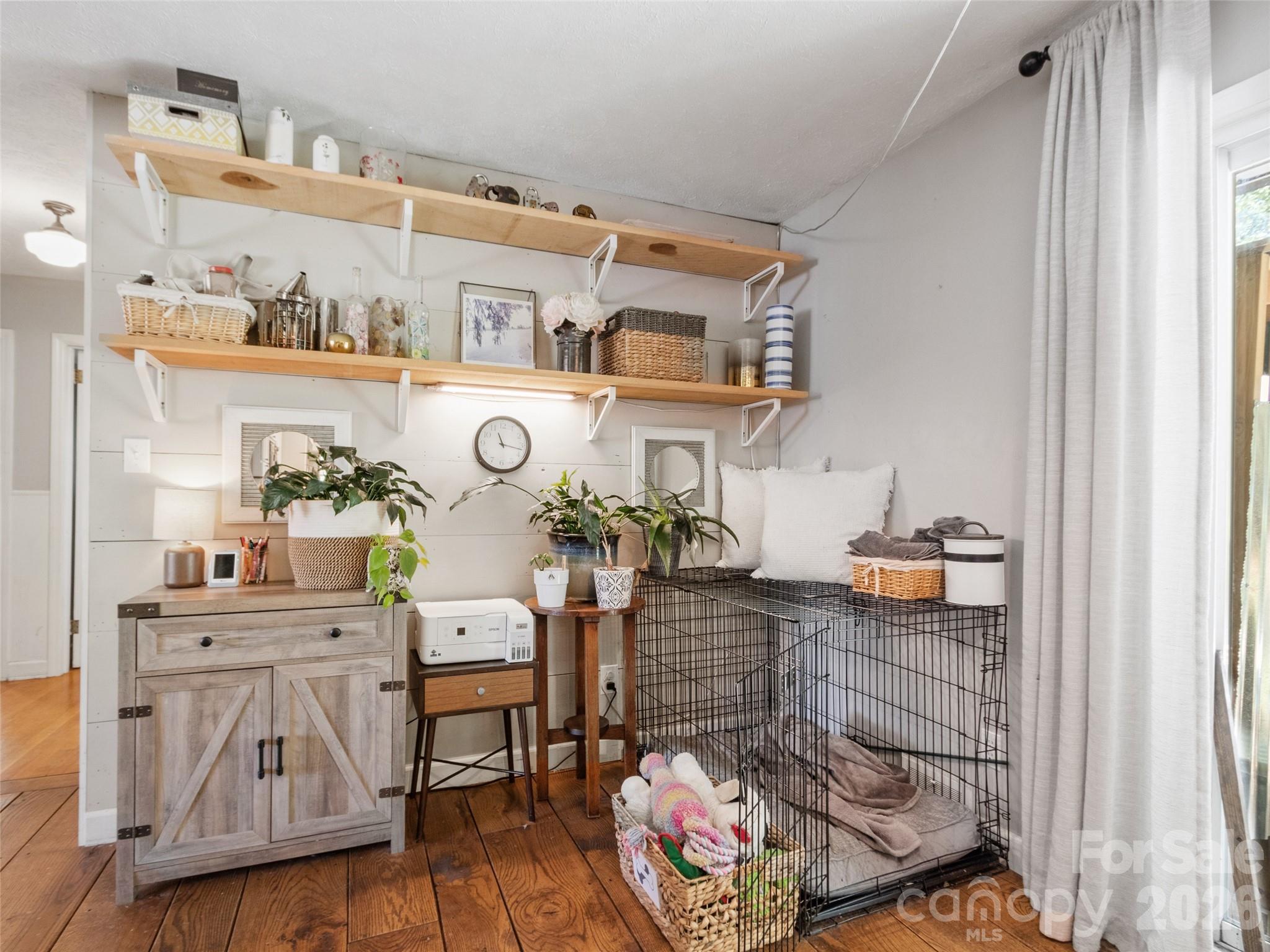 38 Crowell Road — Asheville