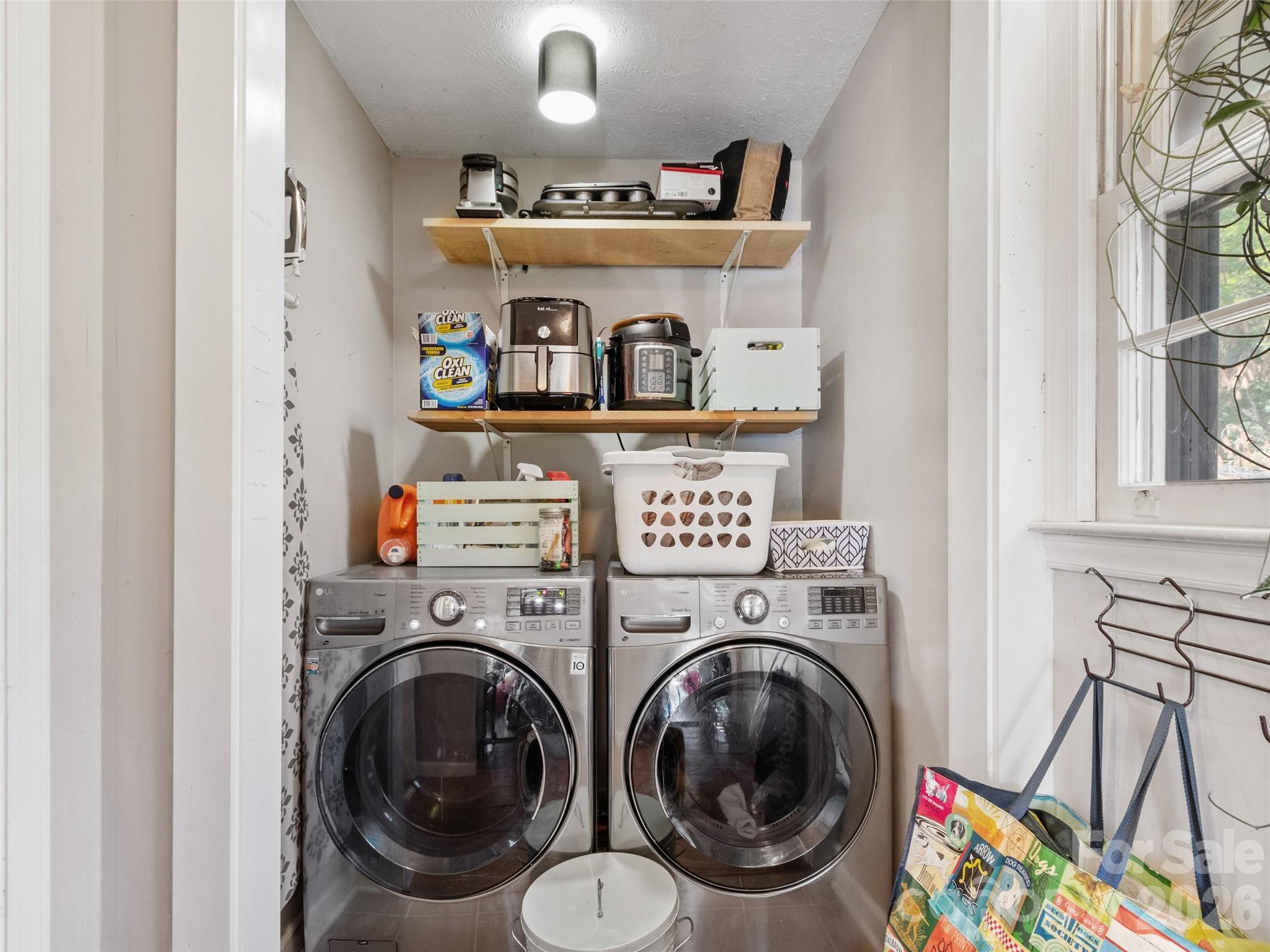 38 Crowell Road — Asheville