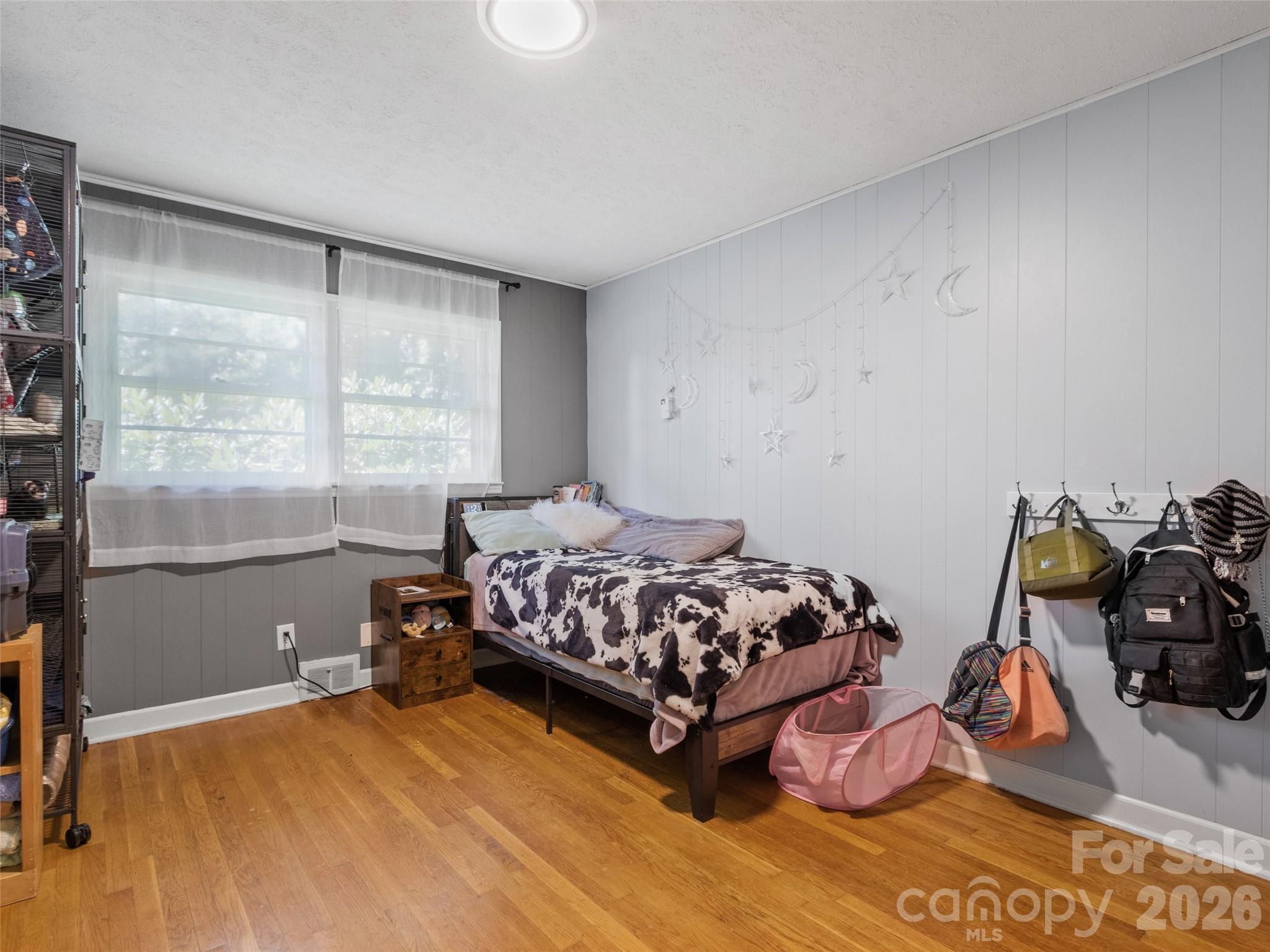 38 Crowell Road — Asheville