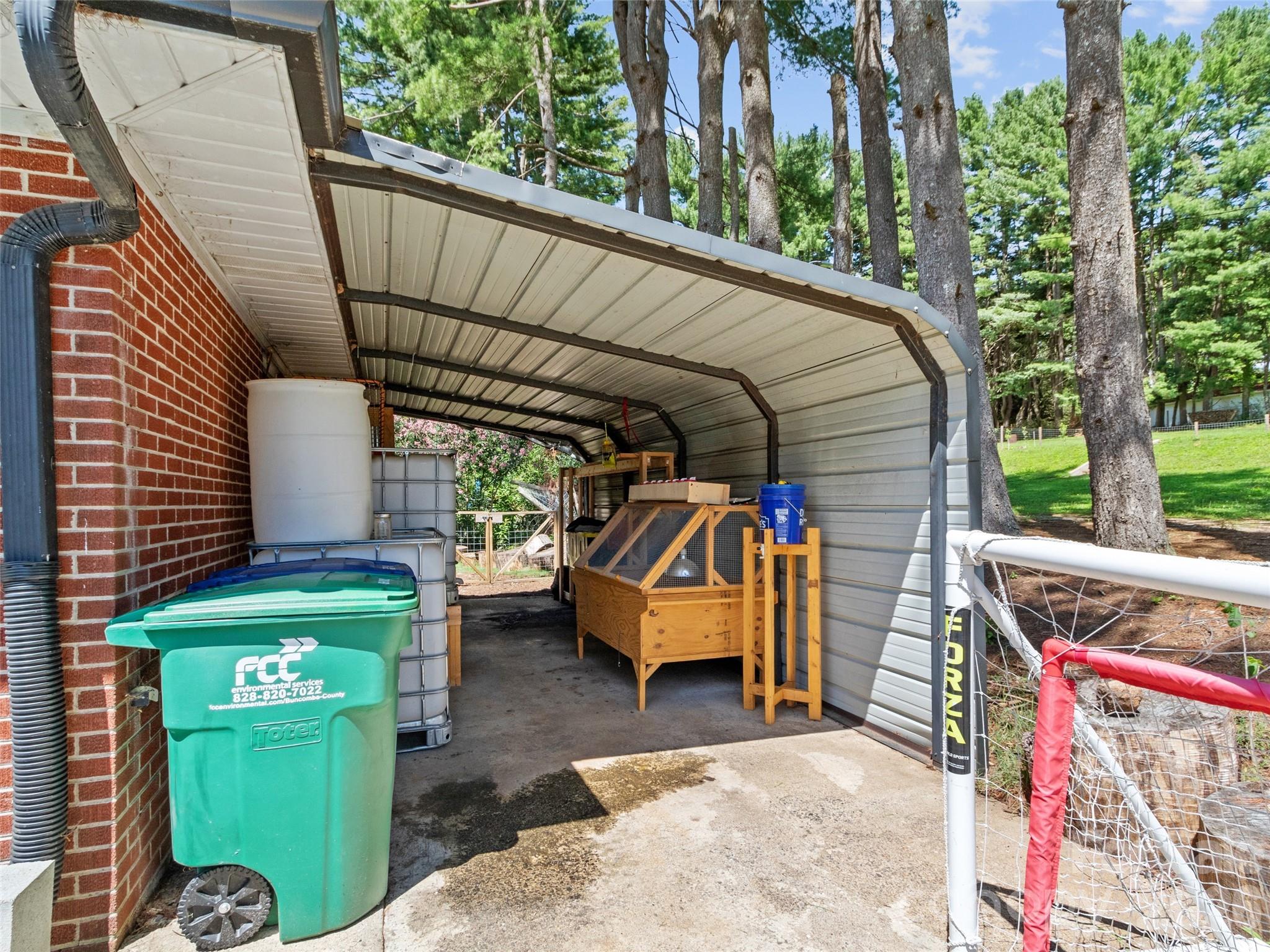 38 Crowell Road — Asheville