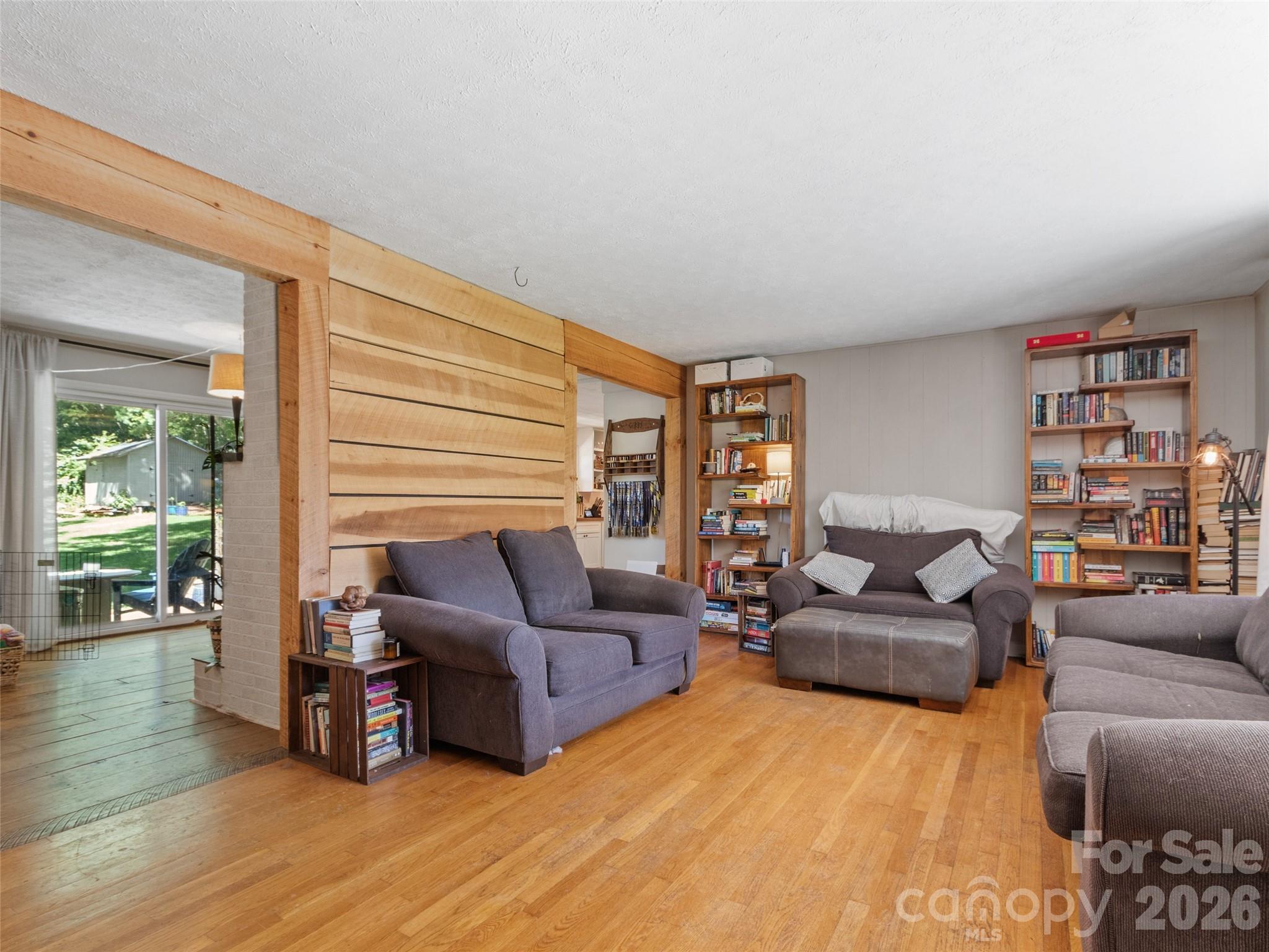 38 Crowell Road — Asheville