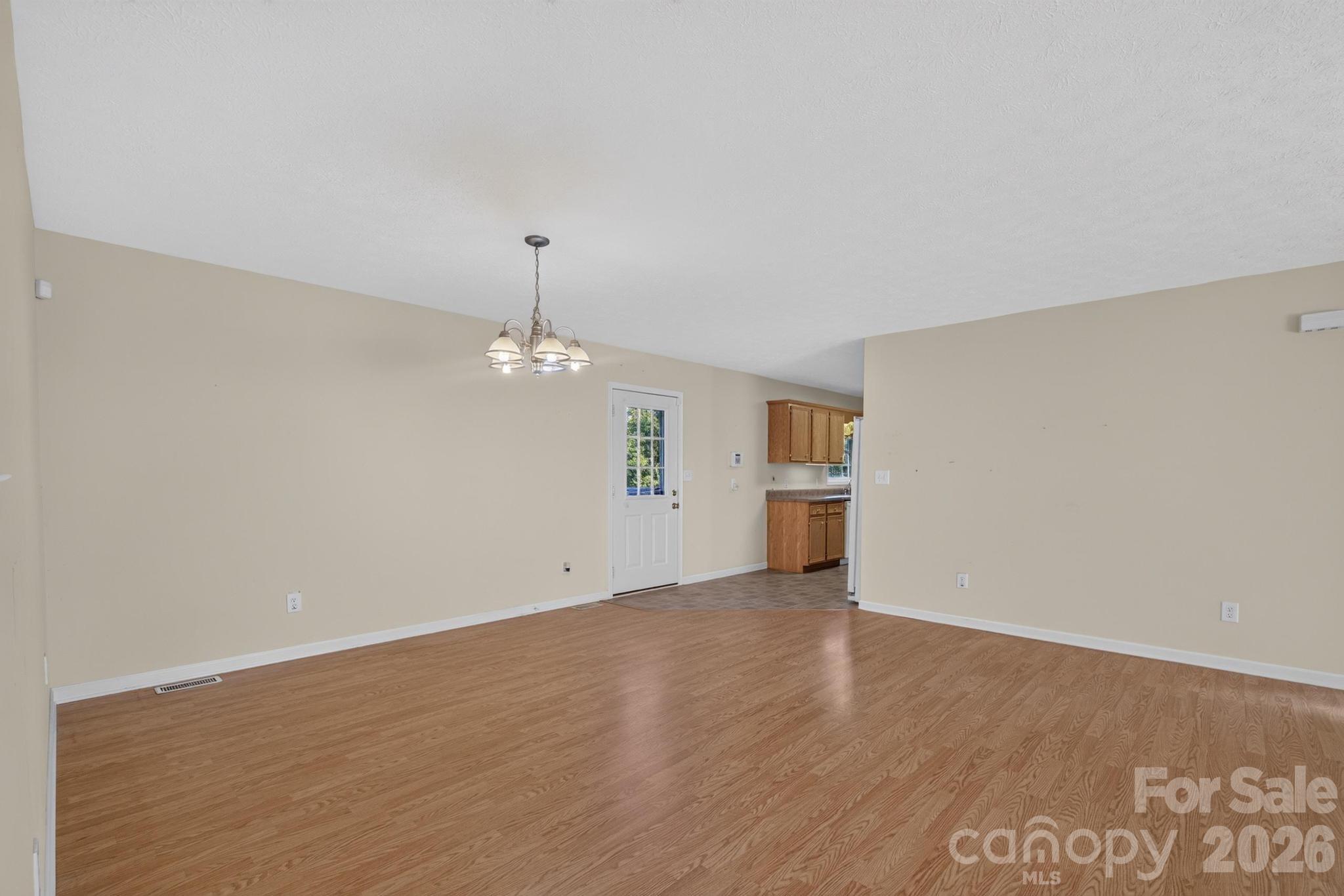 2305 Good Shepard Court — Lenoir