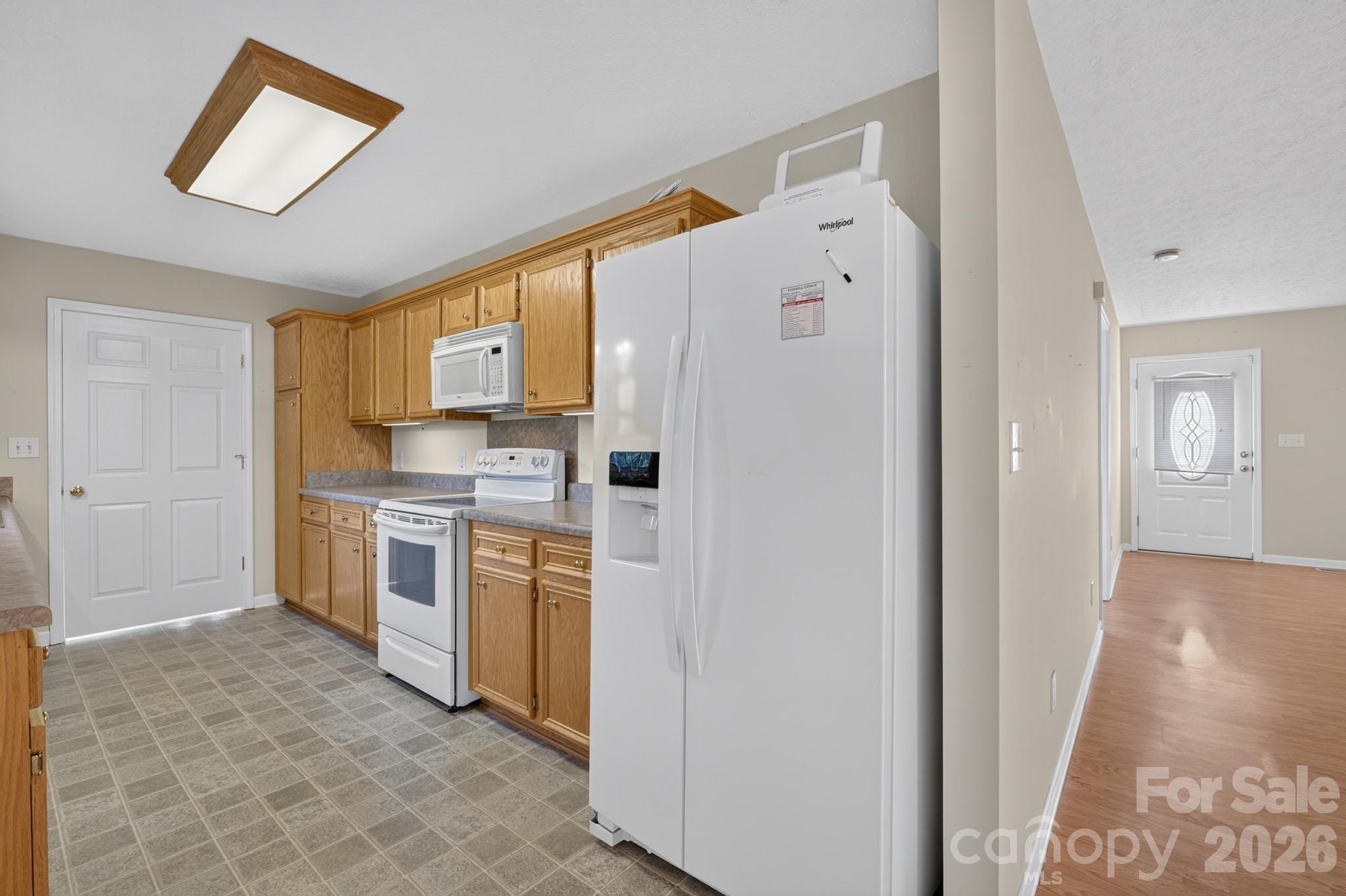 2305 Good Shepard Court — Lenoir