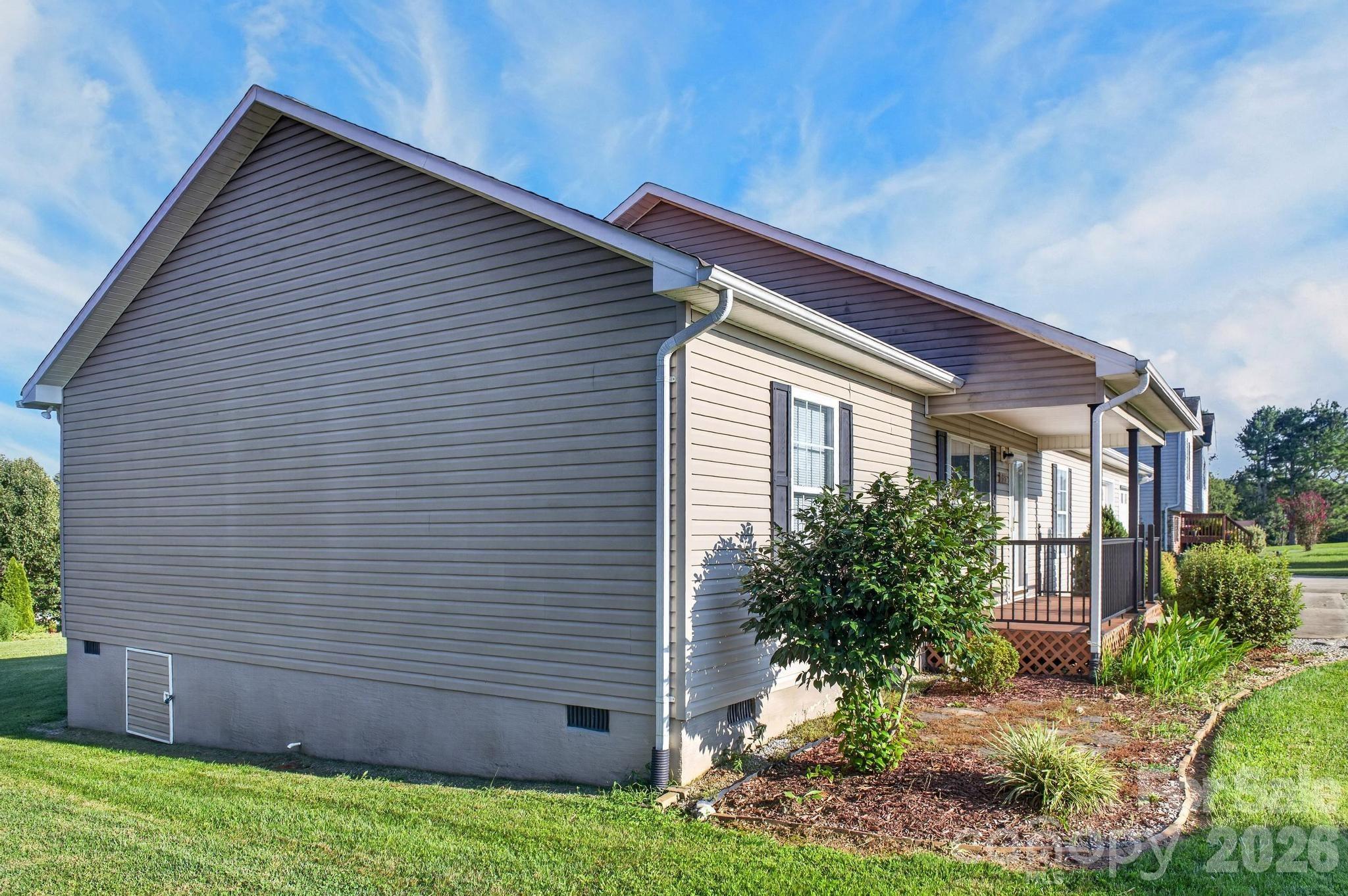 2305 Good Shepard Court — Lenoir