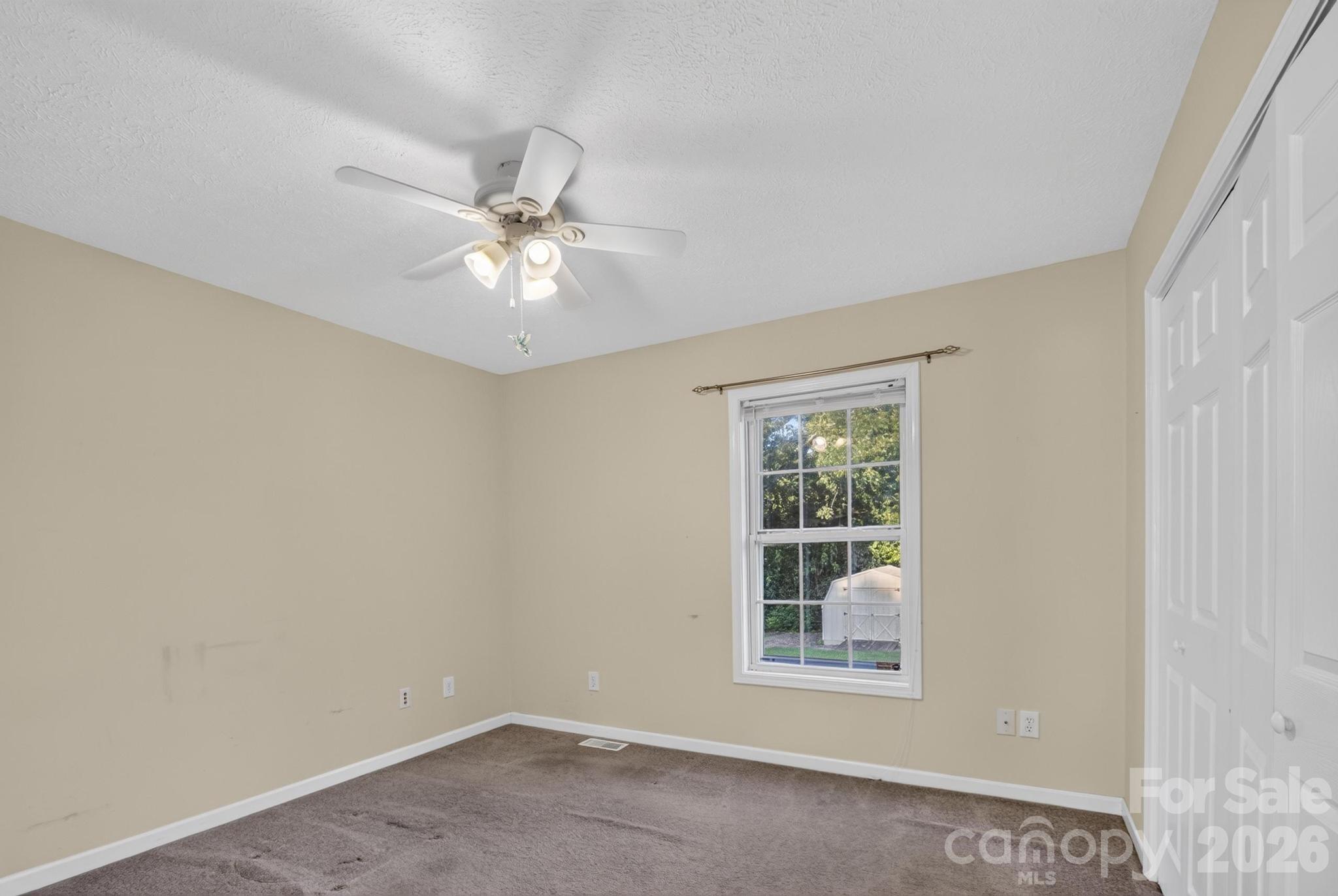 2305 Good Shepard Court — Lenoir