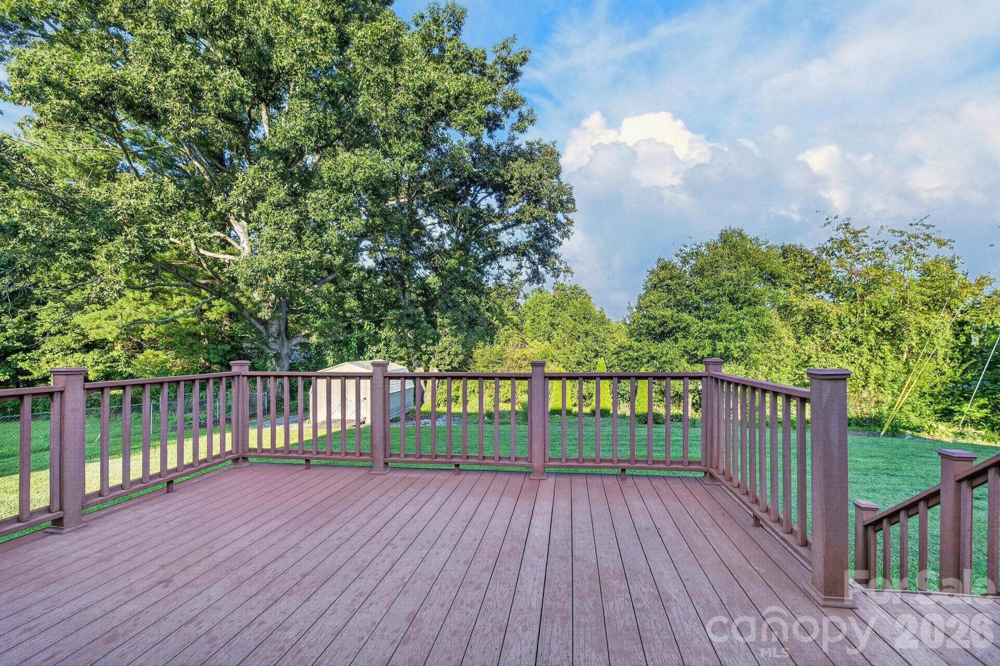 2305 Good Shepard Court — Lenoir