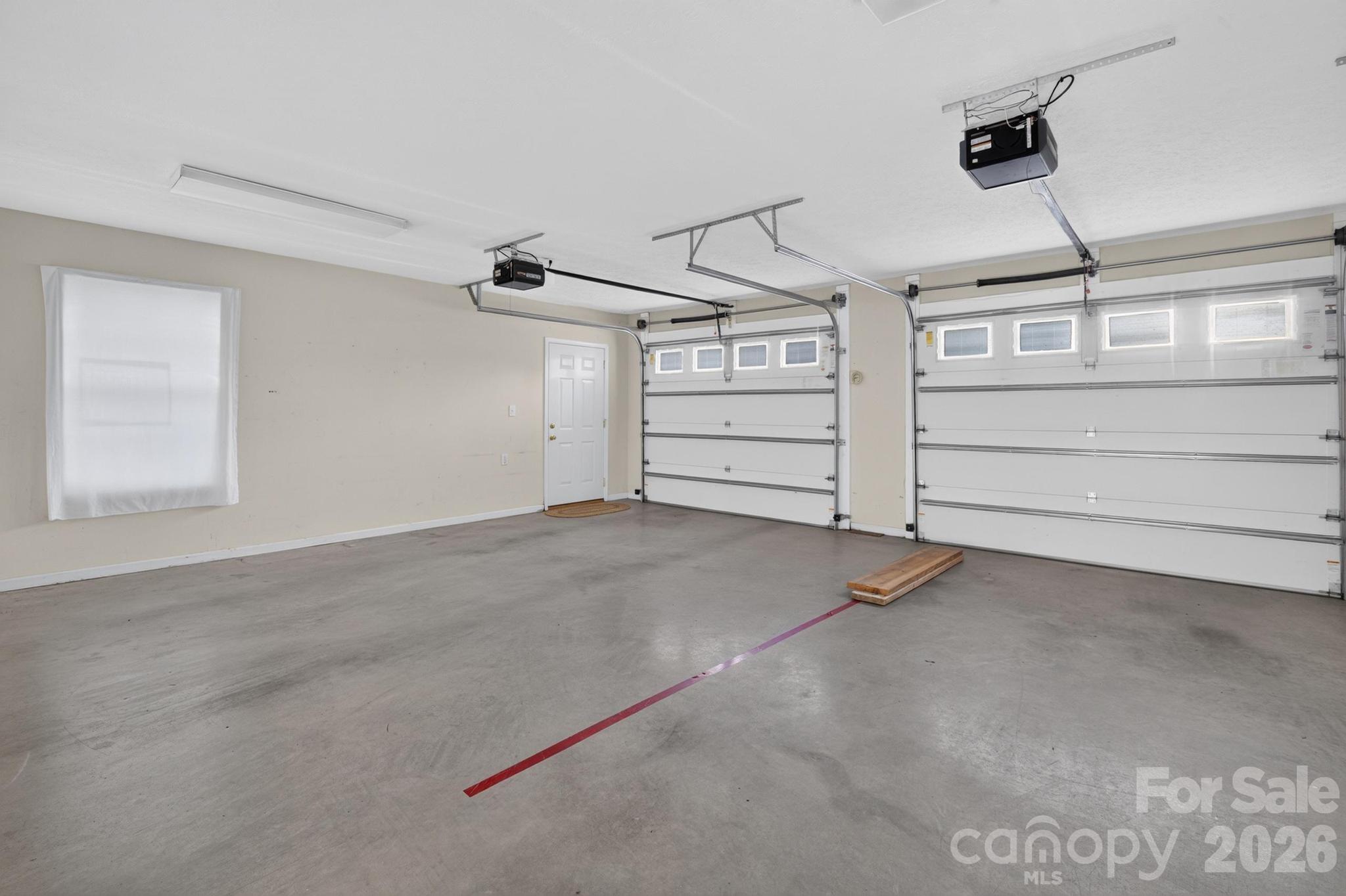 2305 Good Shepard Court — Lenoir