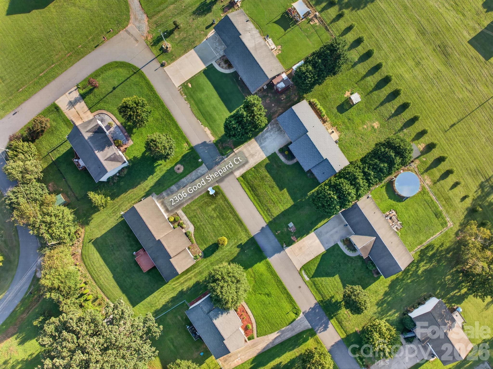 2305 Good Shepard Court — Lenoir