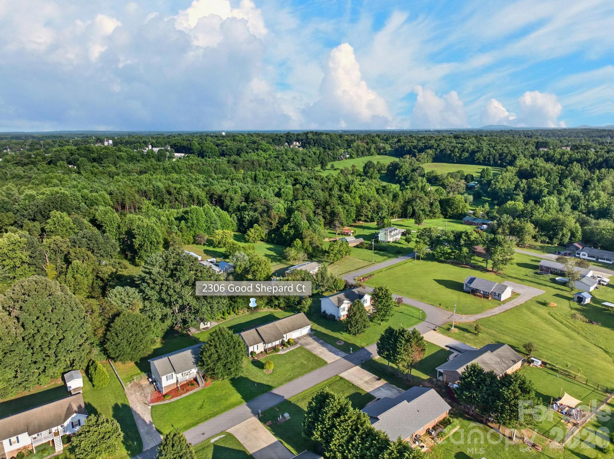 2305 Good Shepard Court — Lenoir