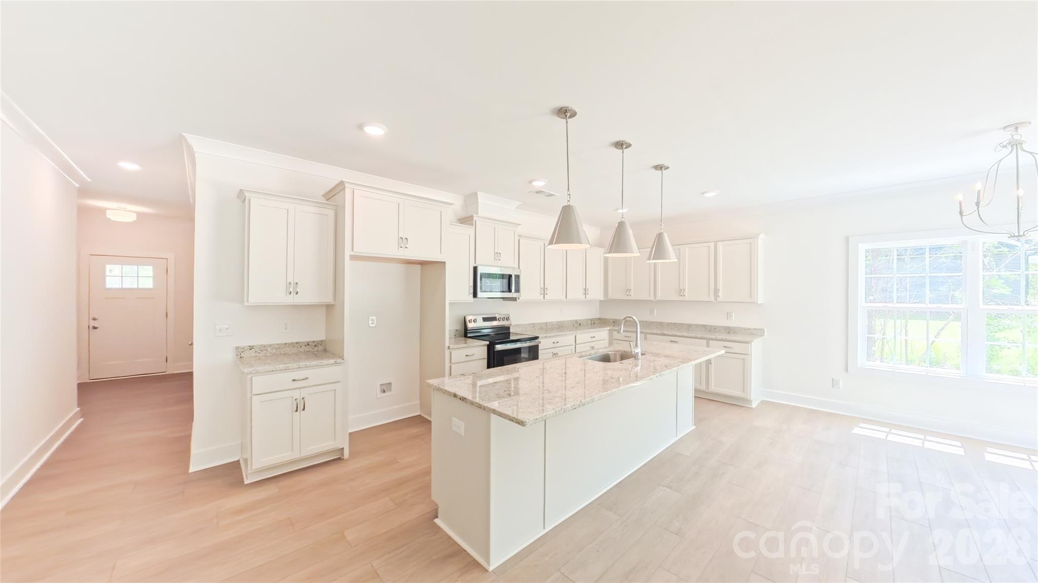 3111 Meadowcrest Drive — Clover