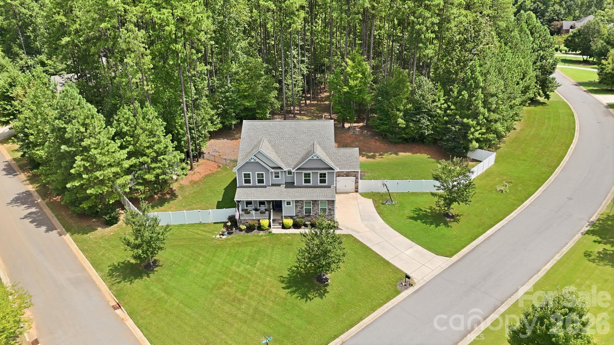 607 Winter Walk Lane — Lake Wylie