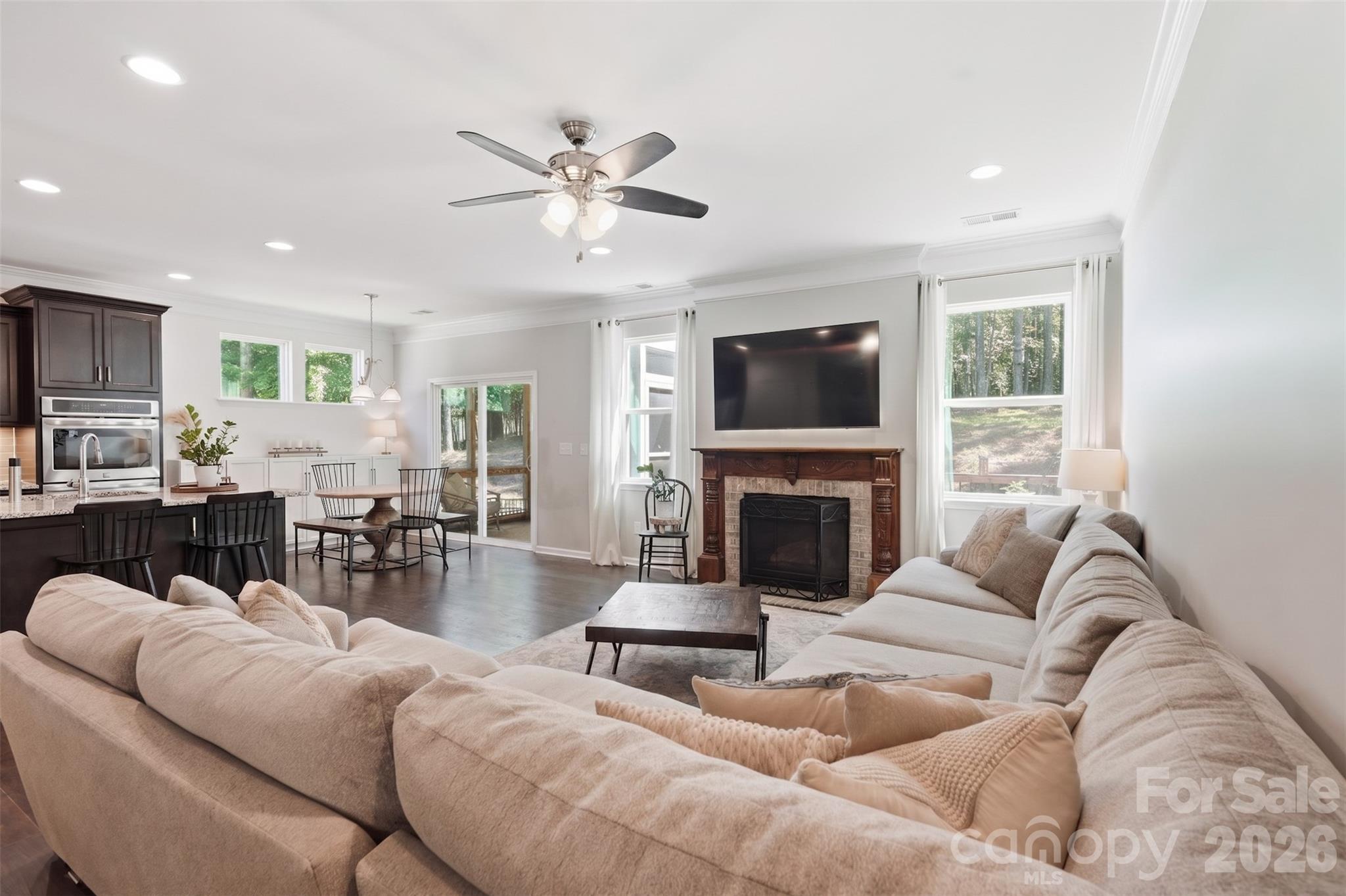 607 Winter Walk Lane — Lake Wylie