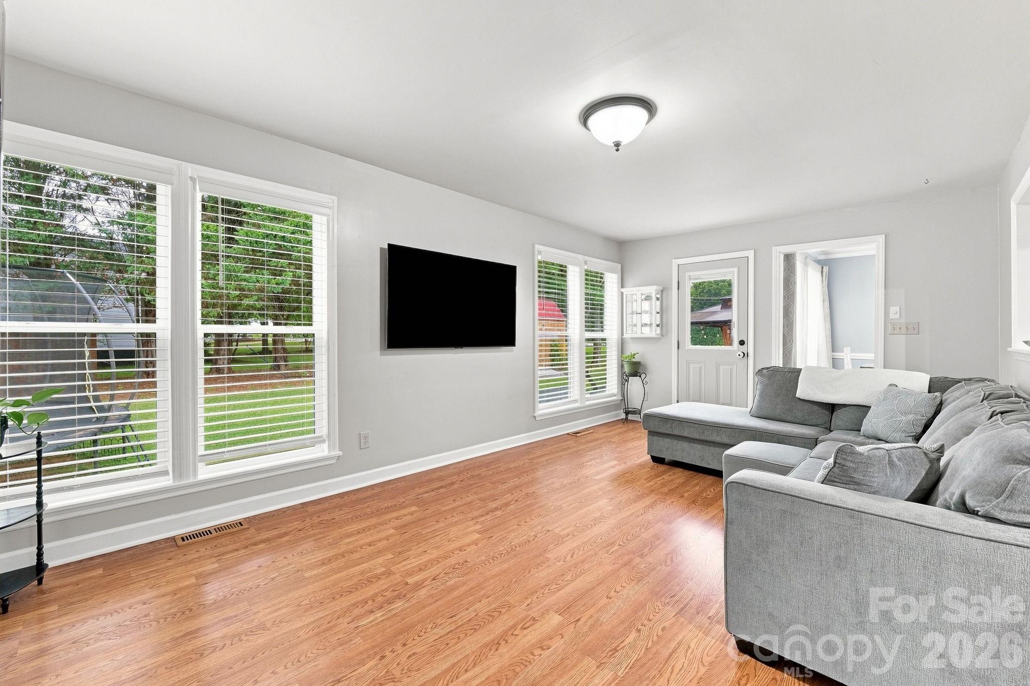106 Webbed Foot Road — Mooresville