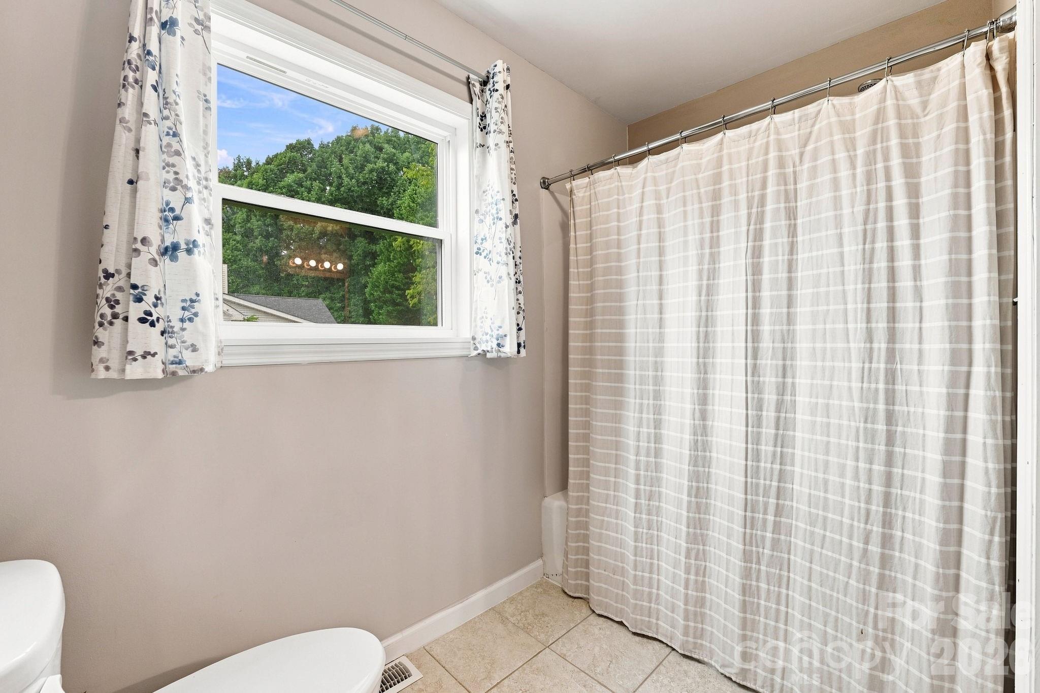 106 Webbed Foot Road — Mooresville