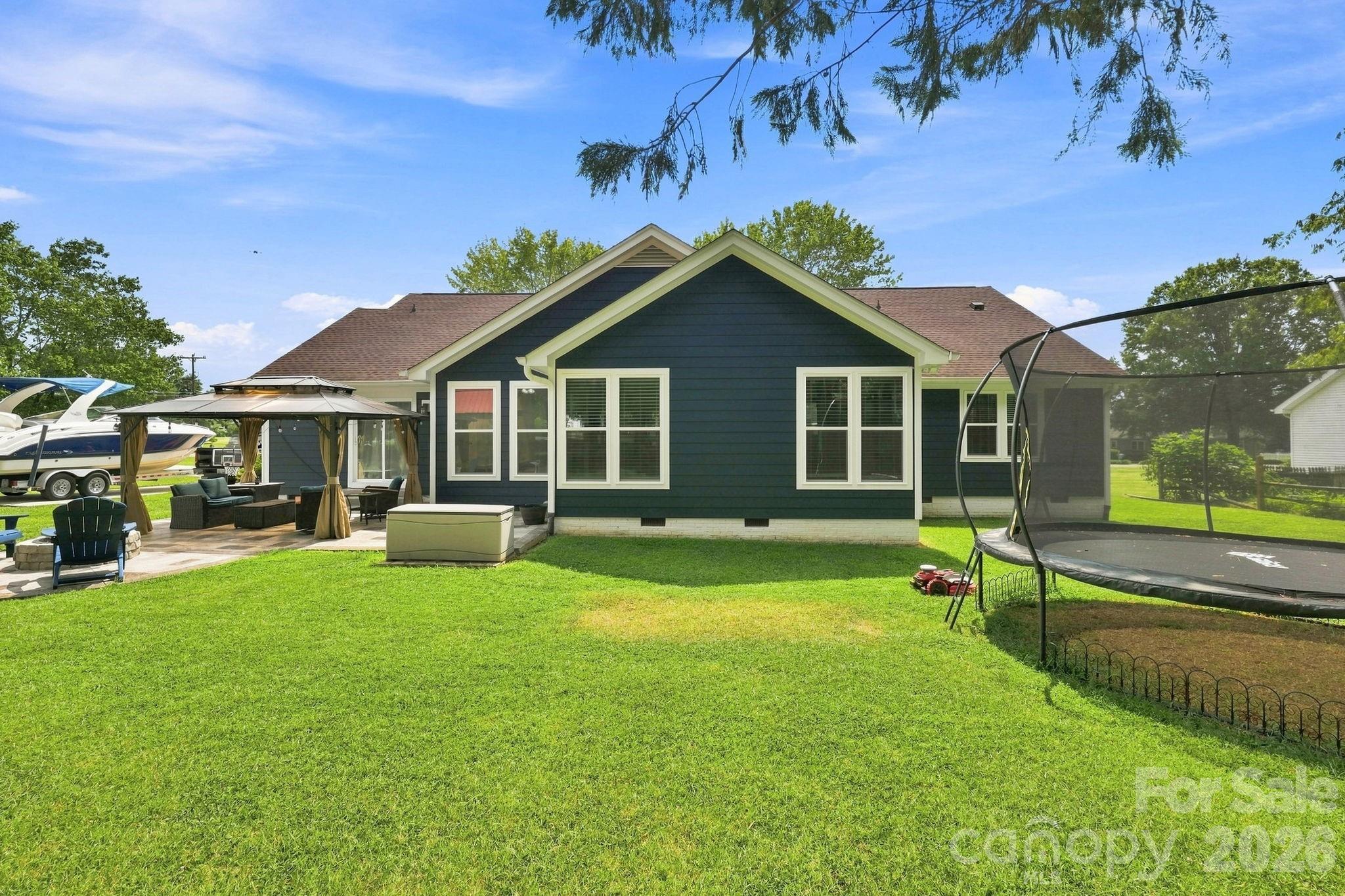 106 Webbed Foot Road — Mooresville
