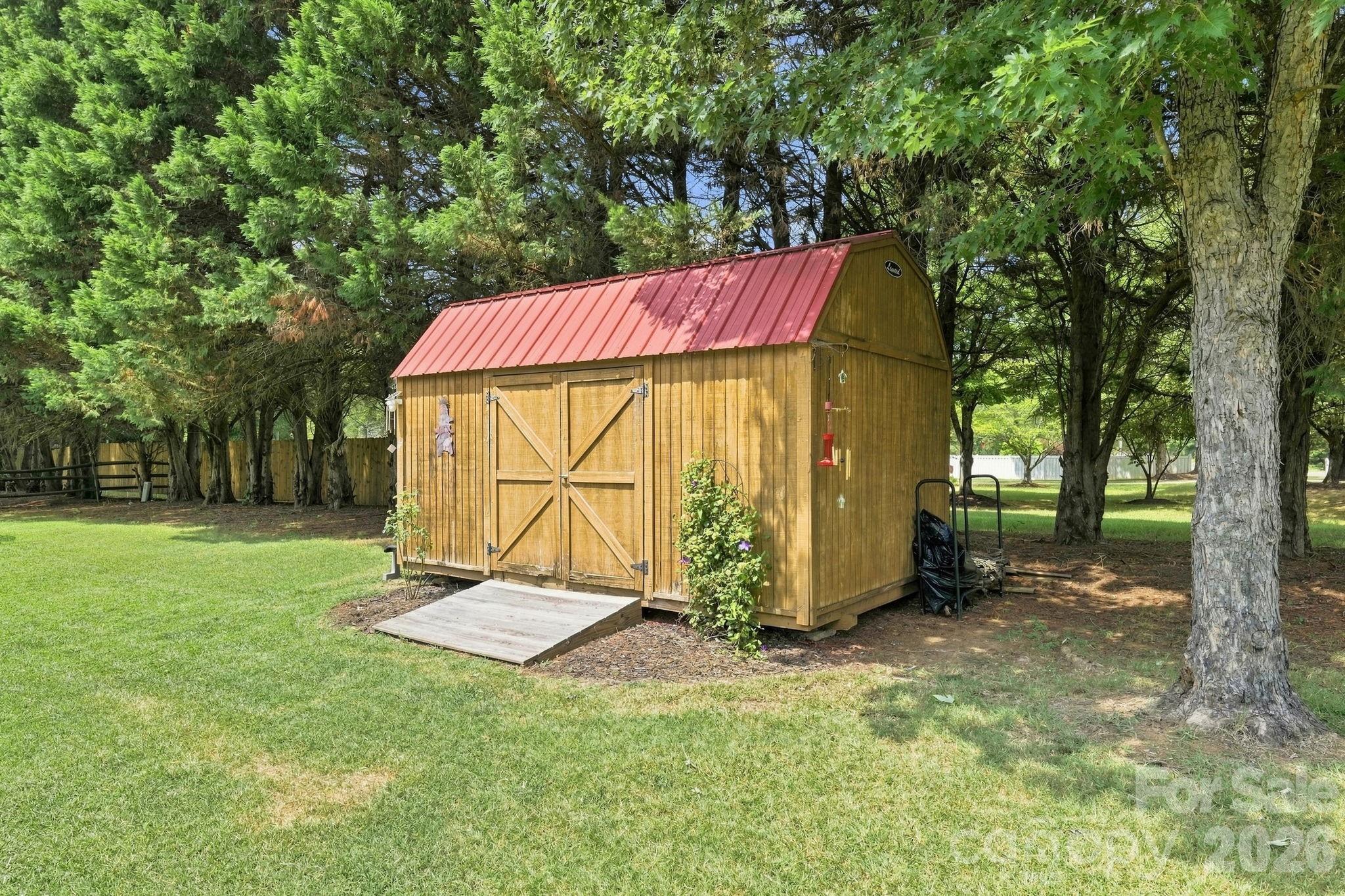 106 Webbed Foot Road — Mooresville