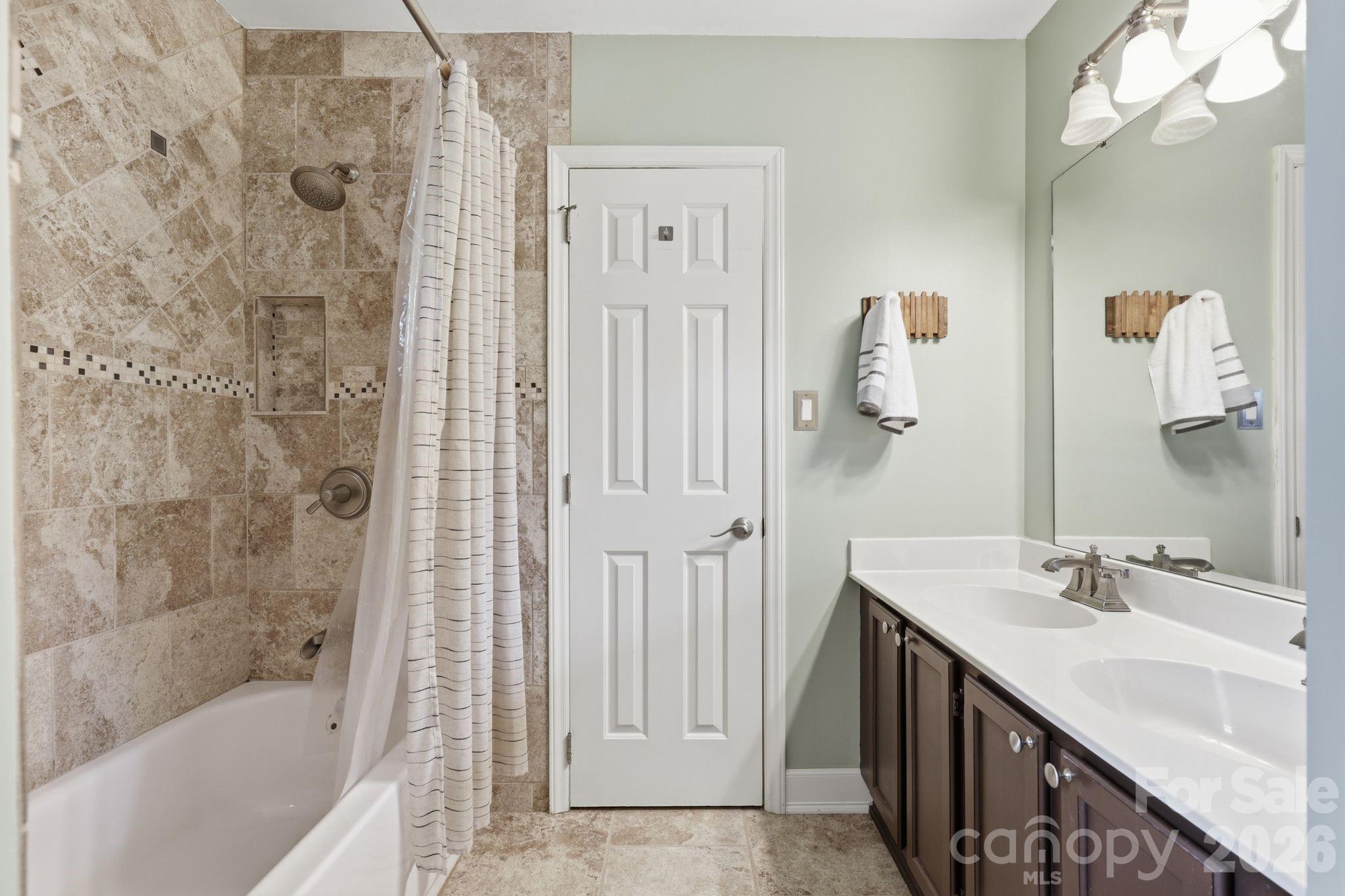 12200 Bay Tree Way — Charlotte