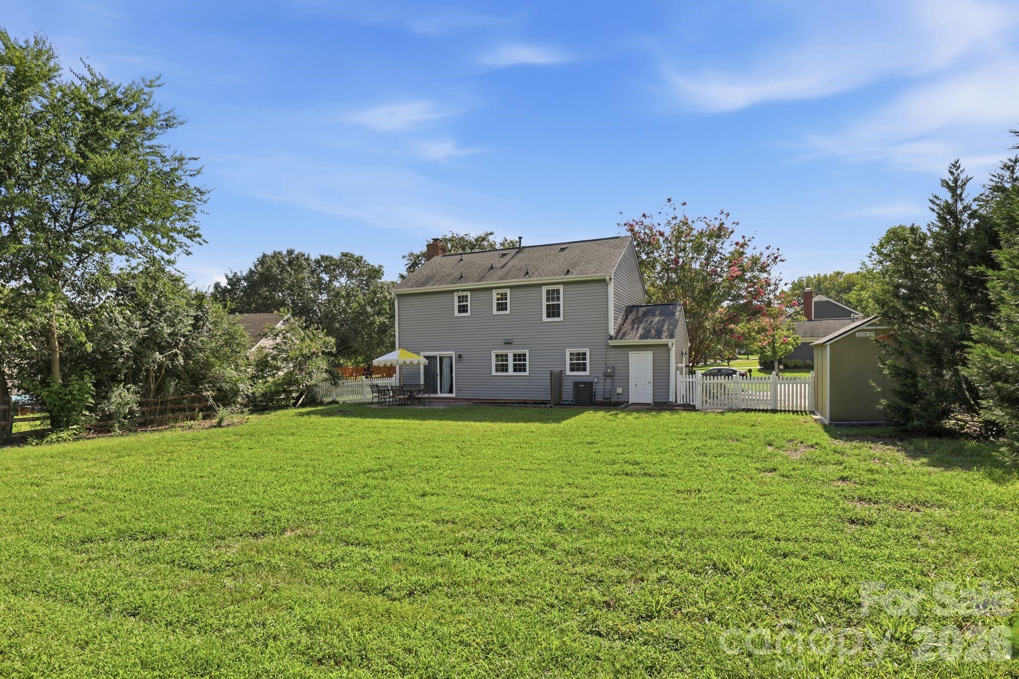 12200 Bay Tree Way — Charlotte