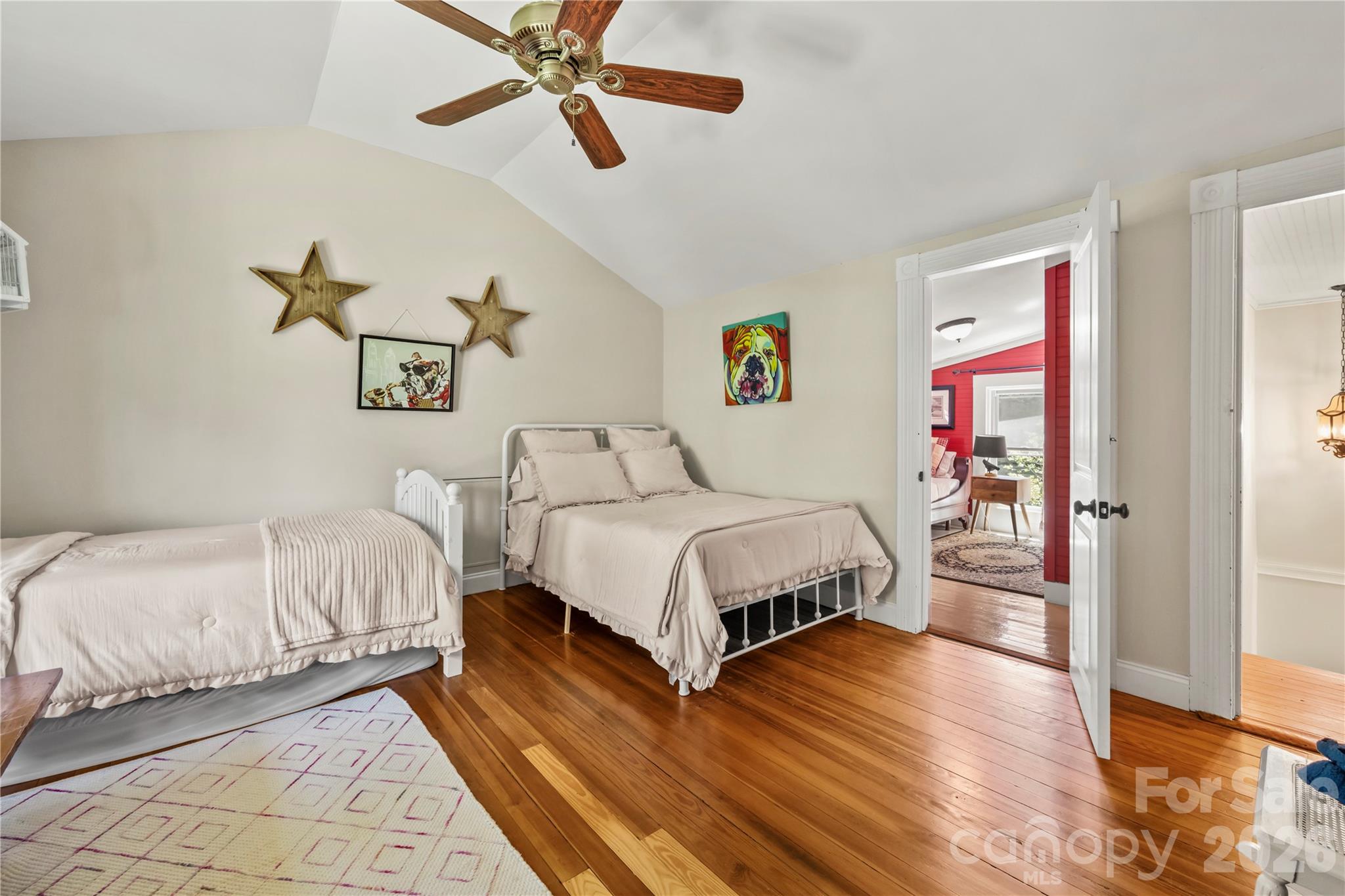 520 Esseola Street — Saluda