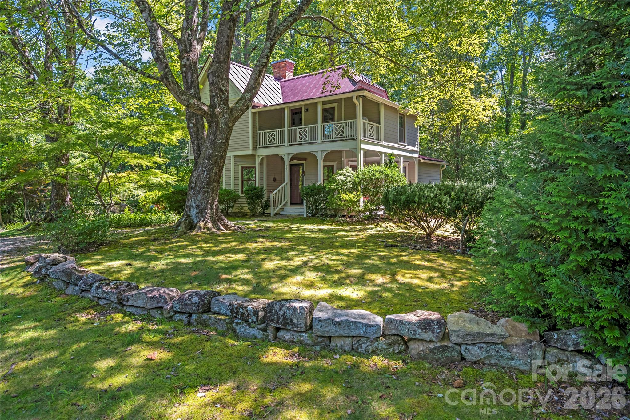 520 Esseola Street — Saluda