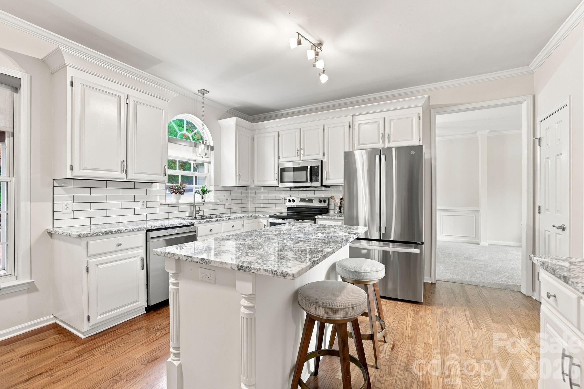 12415 Oakbriar Lane — Charlotte