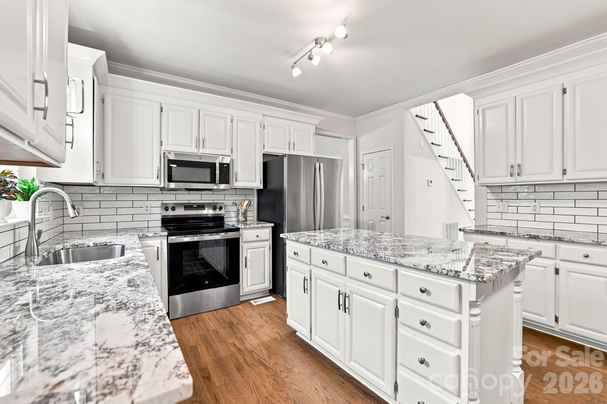 12415 Oakbriar Lane — Charlotte