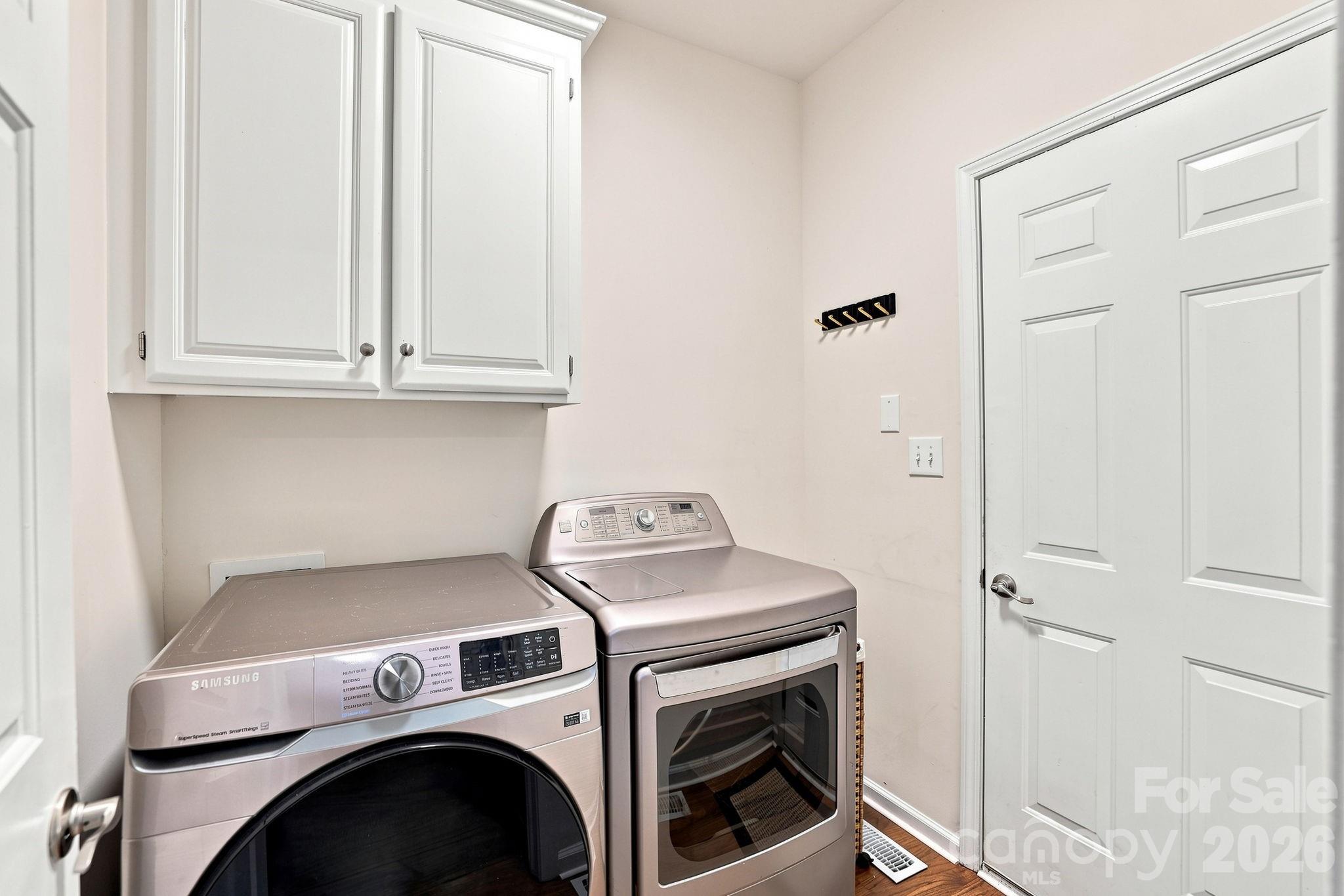 12415 Oakbriar Lane — Charlotte