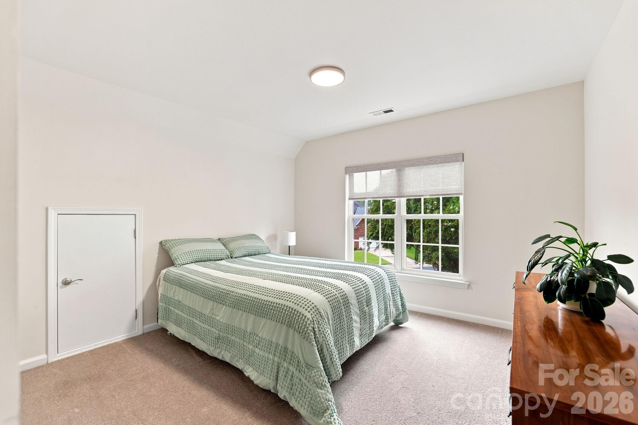 12415 Oakbriar Lane — Charlotte