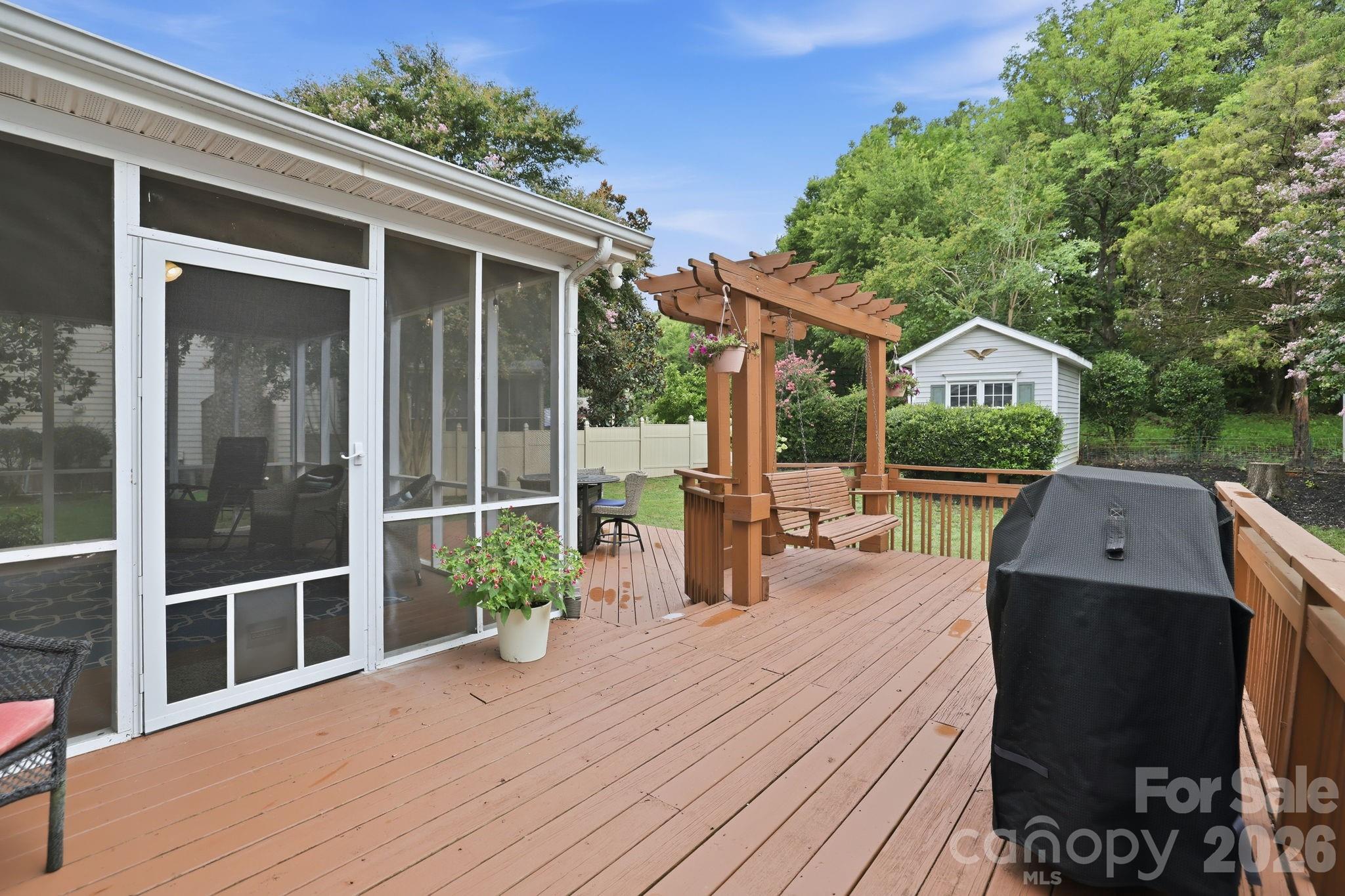 12415 Oakbriar Lane — Charlotte