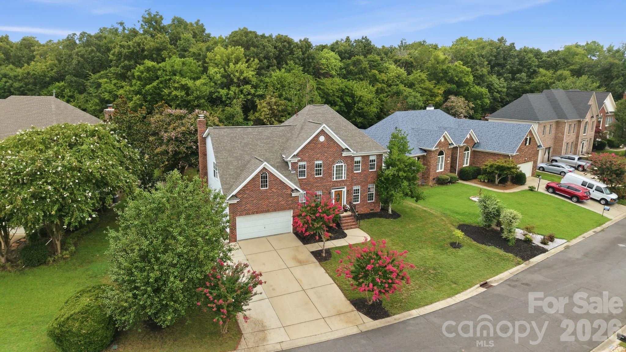 12415 Oakbriar Lane — Charlotte