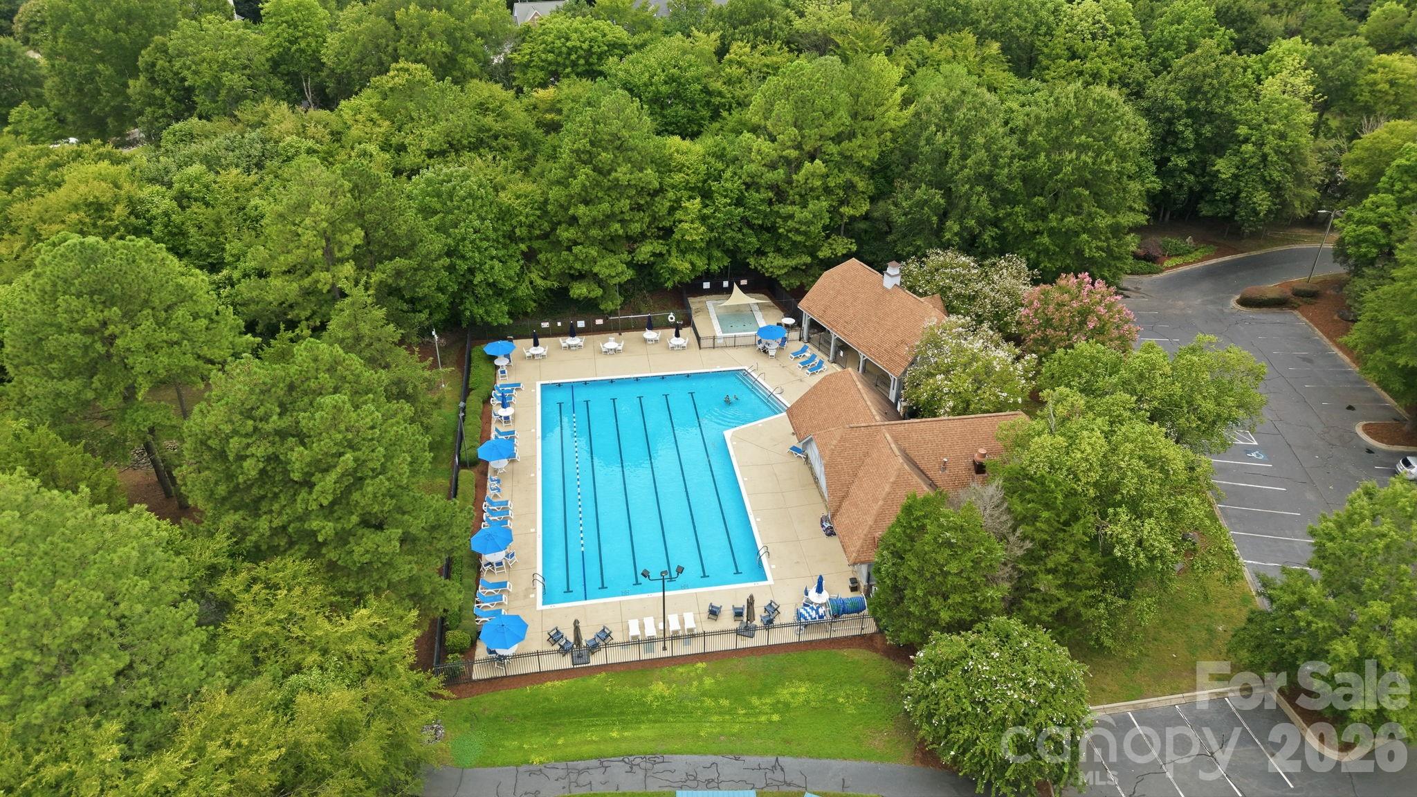 12415 Oakbriar Lane — Charlotte