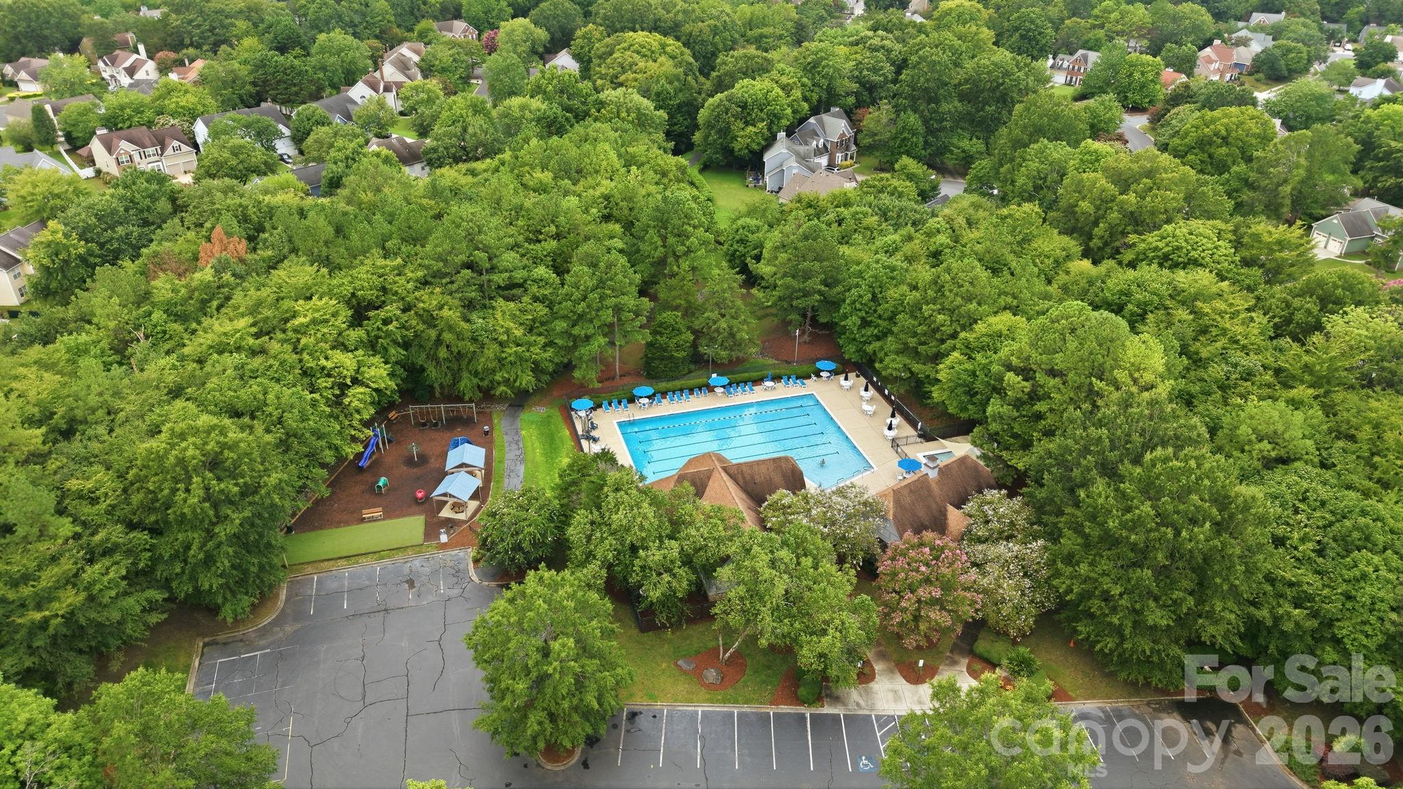 12415 Oakbriar Lane — Charlotte