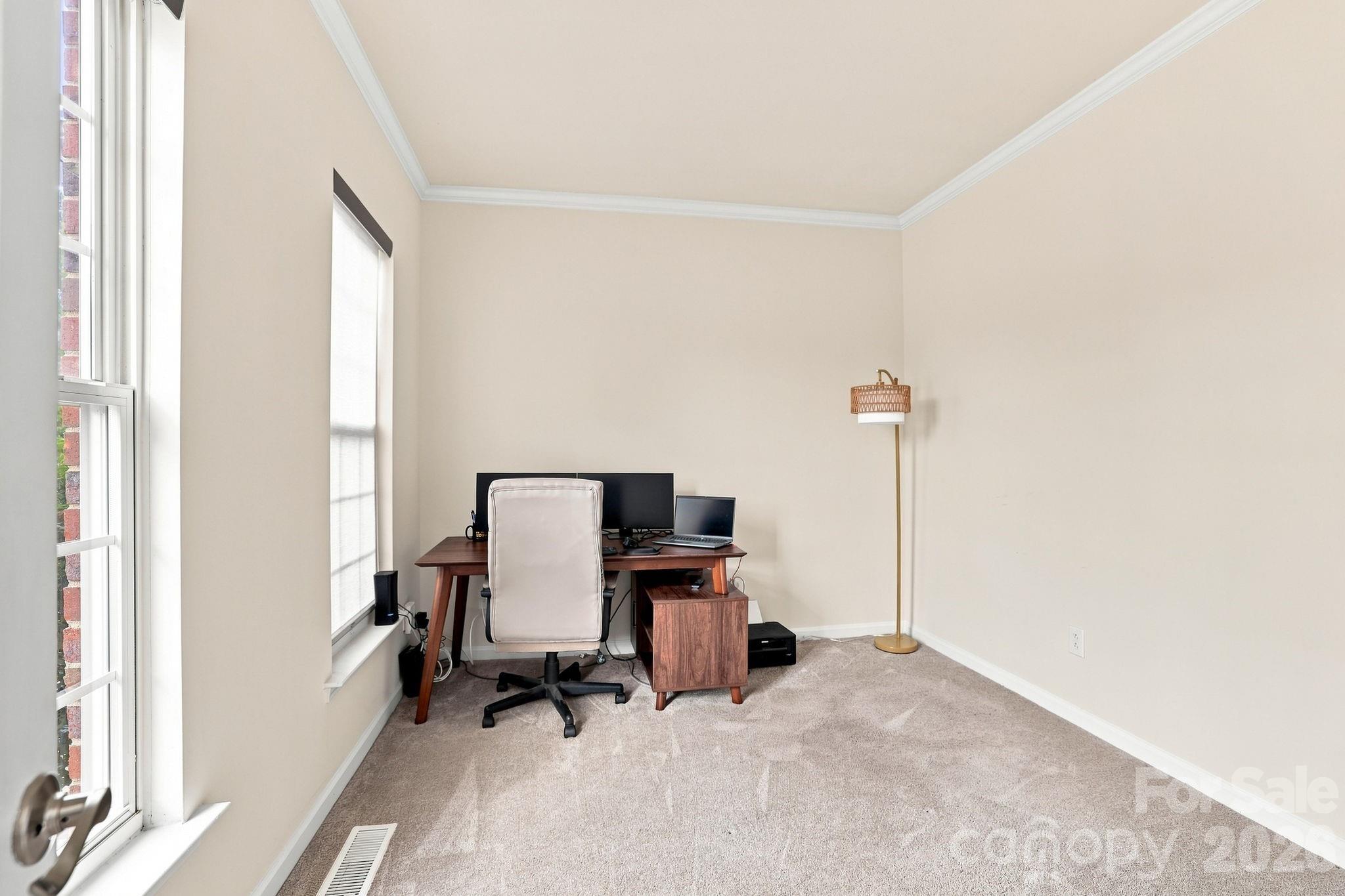 12415 Oakbriar Lane — Charlotte