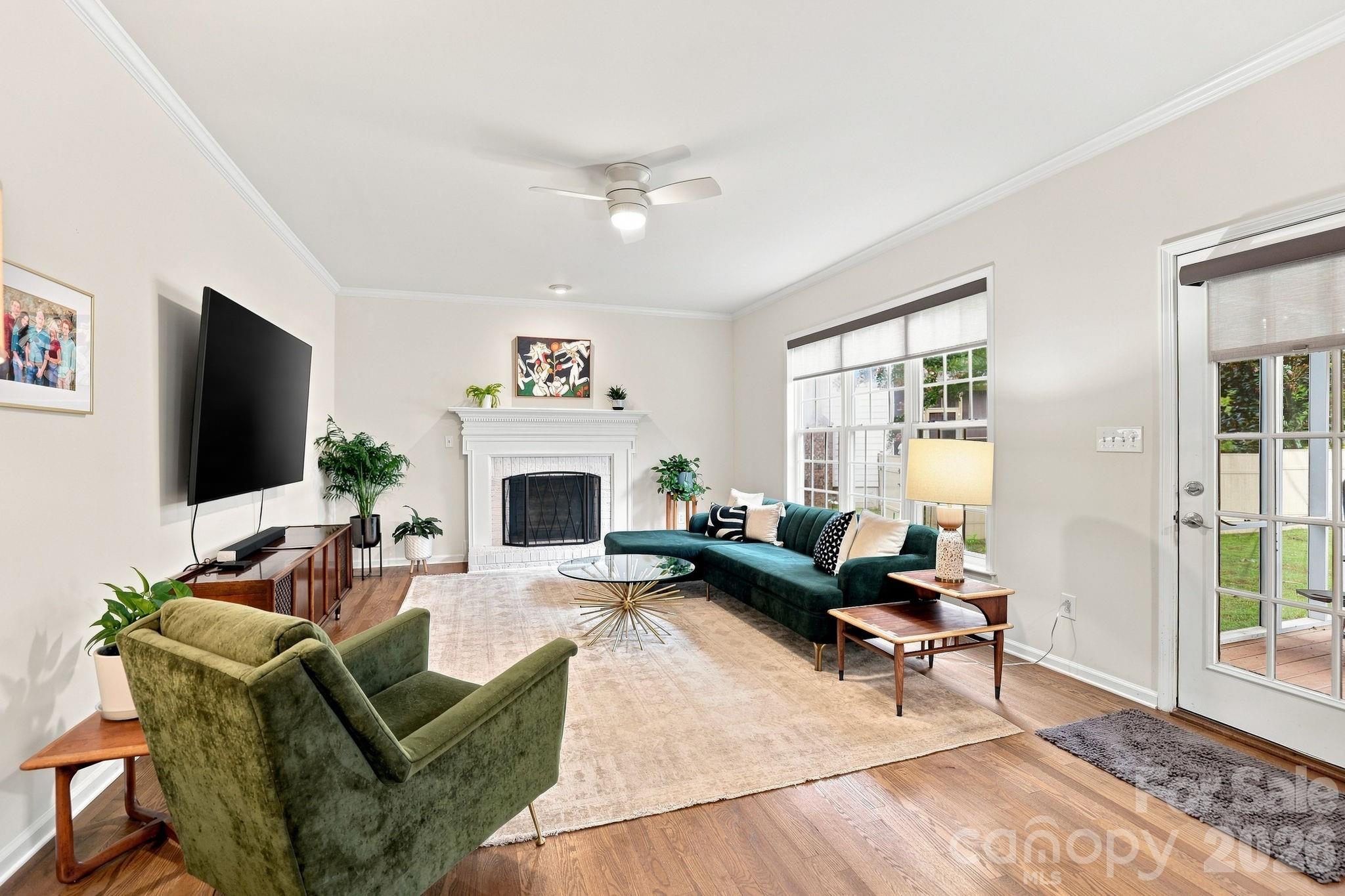 12415 Oakbriar Lane — Charlotte