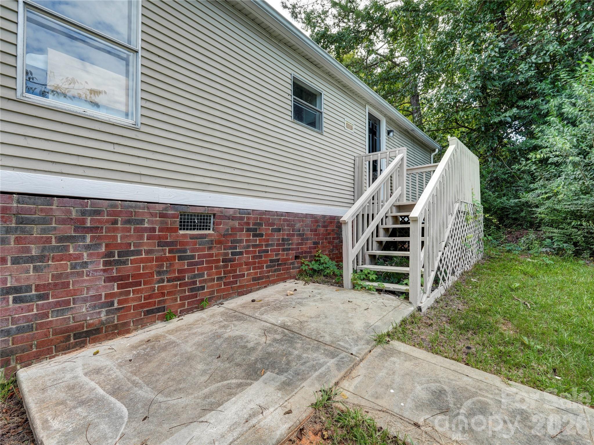141 Patricia Street — Lancaster