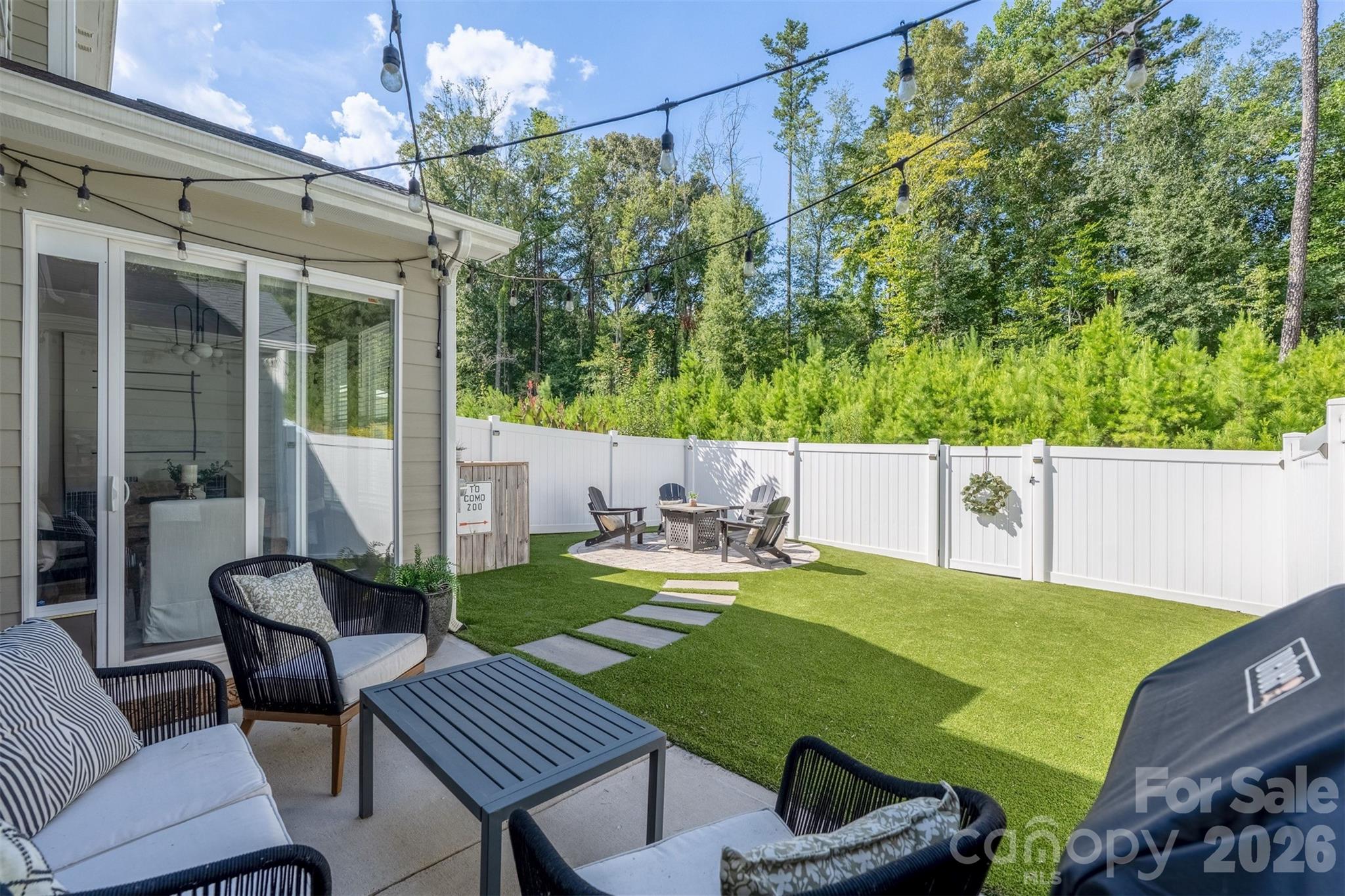 8108 Merryvale Lane — Charlotte