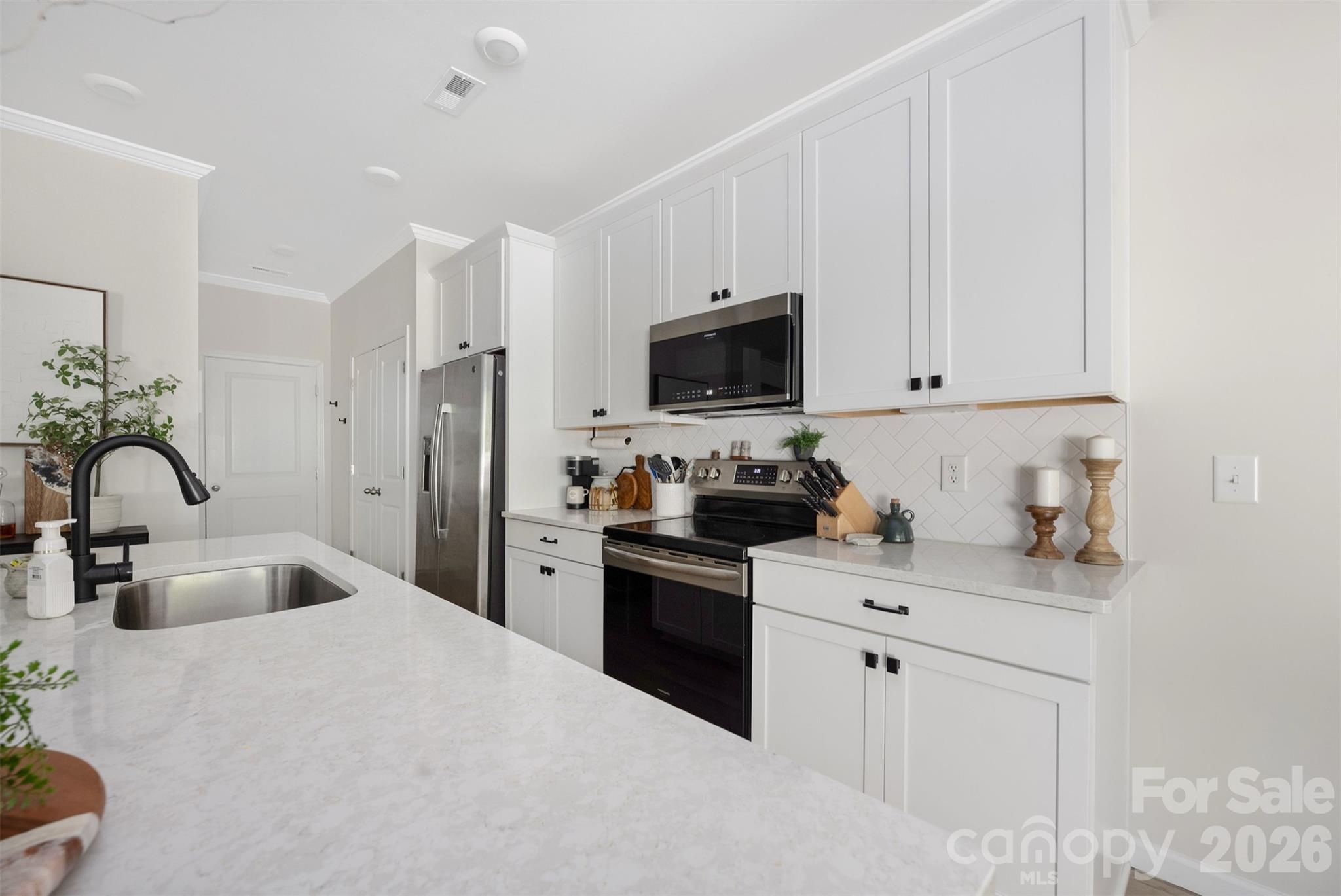 8108 Merryvale Lane — Charlotte