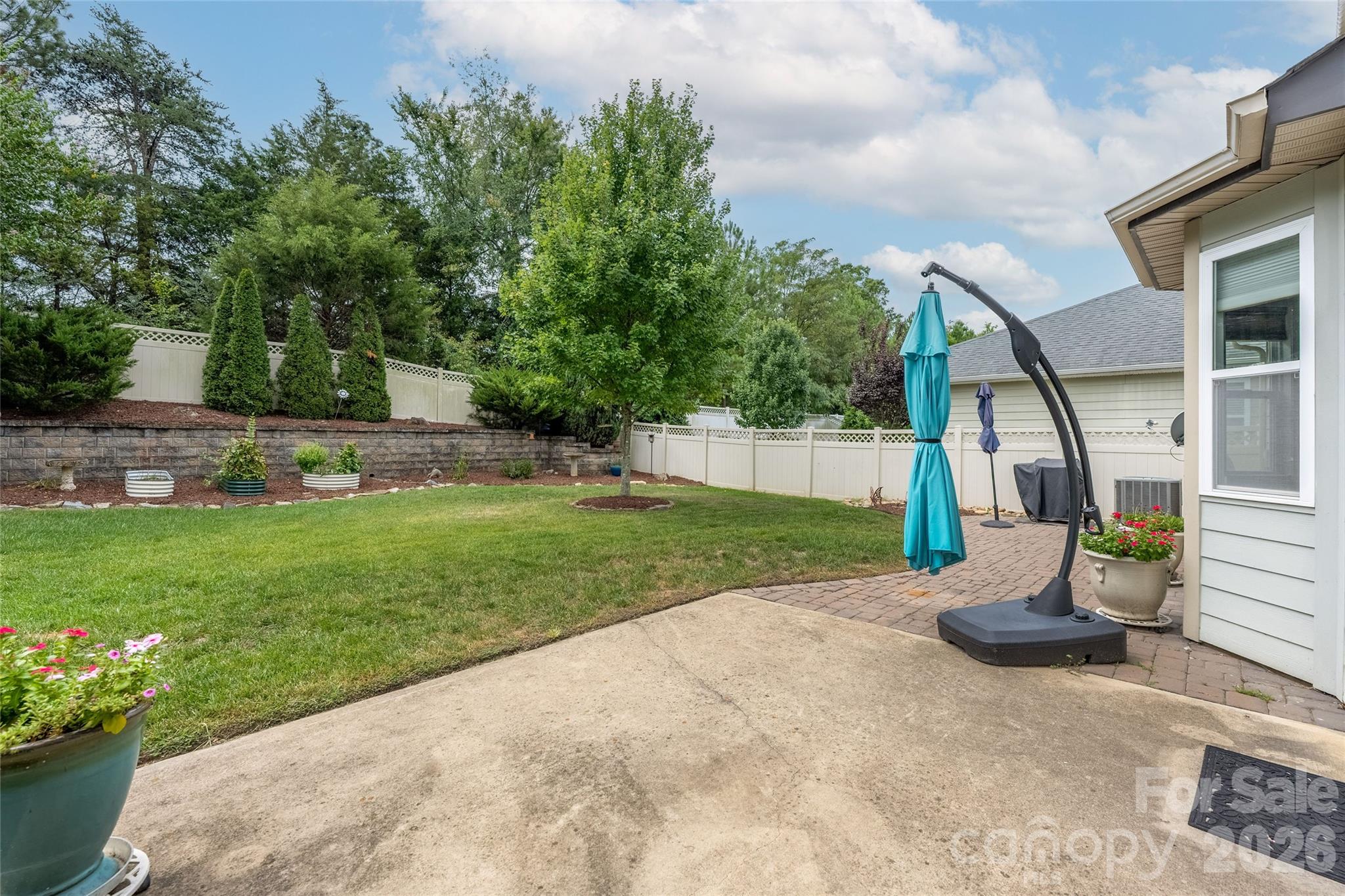 10328 Drake Hill Drive — Huntersville